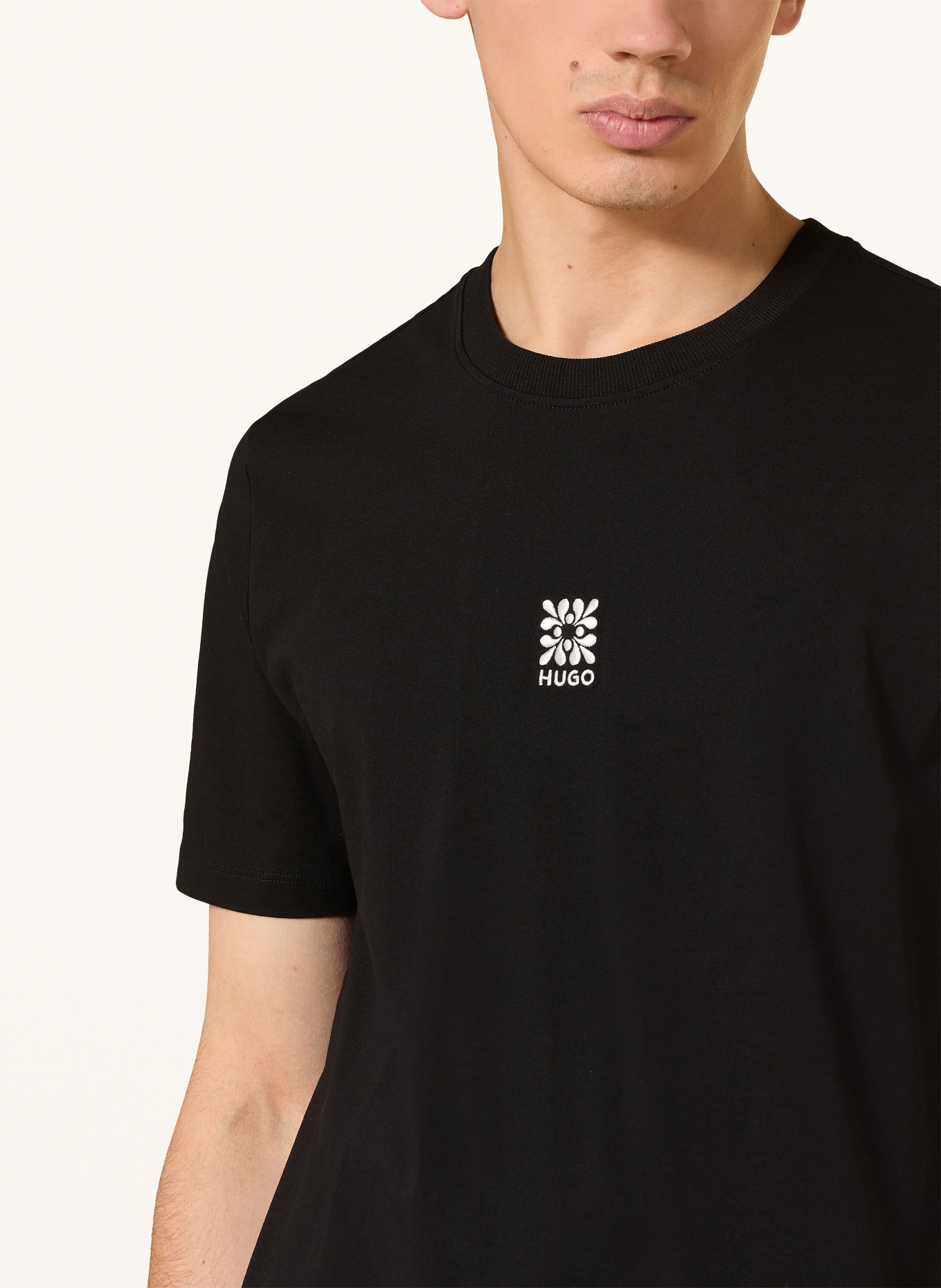 HUGO T-shirt DARUSI: ZWART / WIT