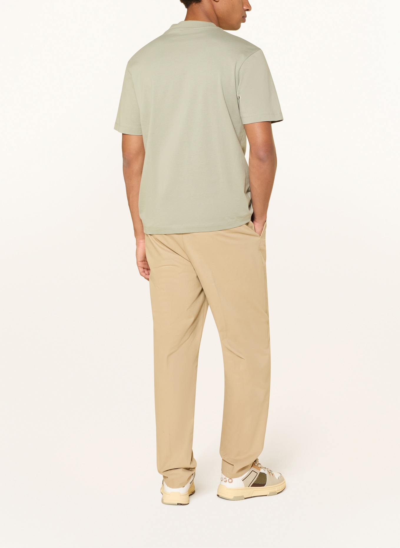 HUGO T-shirt DANGEN: LICHTGROEN / CRÈME