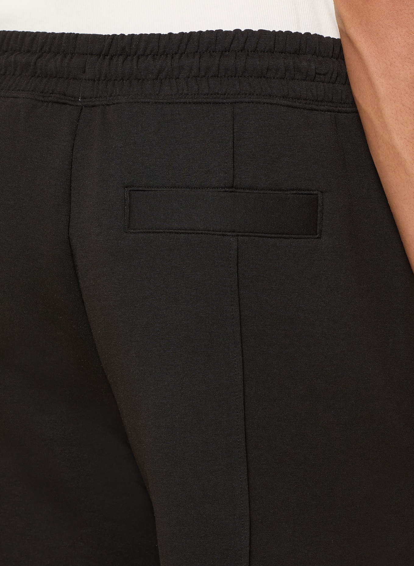 HUGO Sweatshorts DIMAC: SCHWARZ