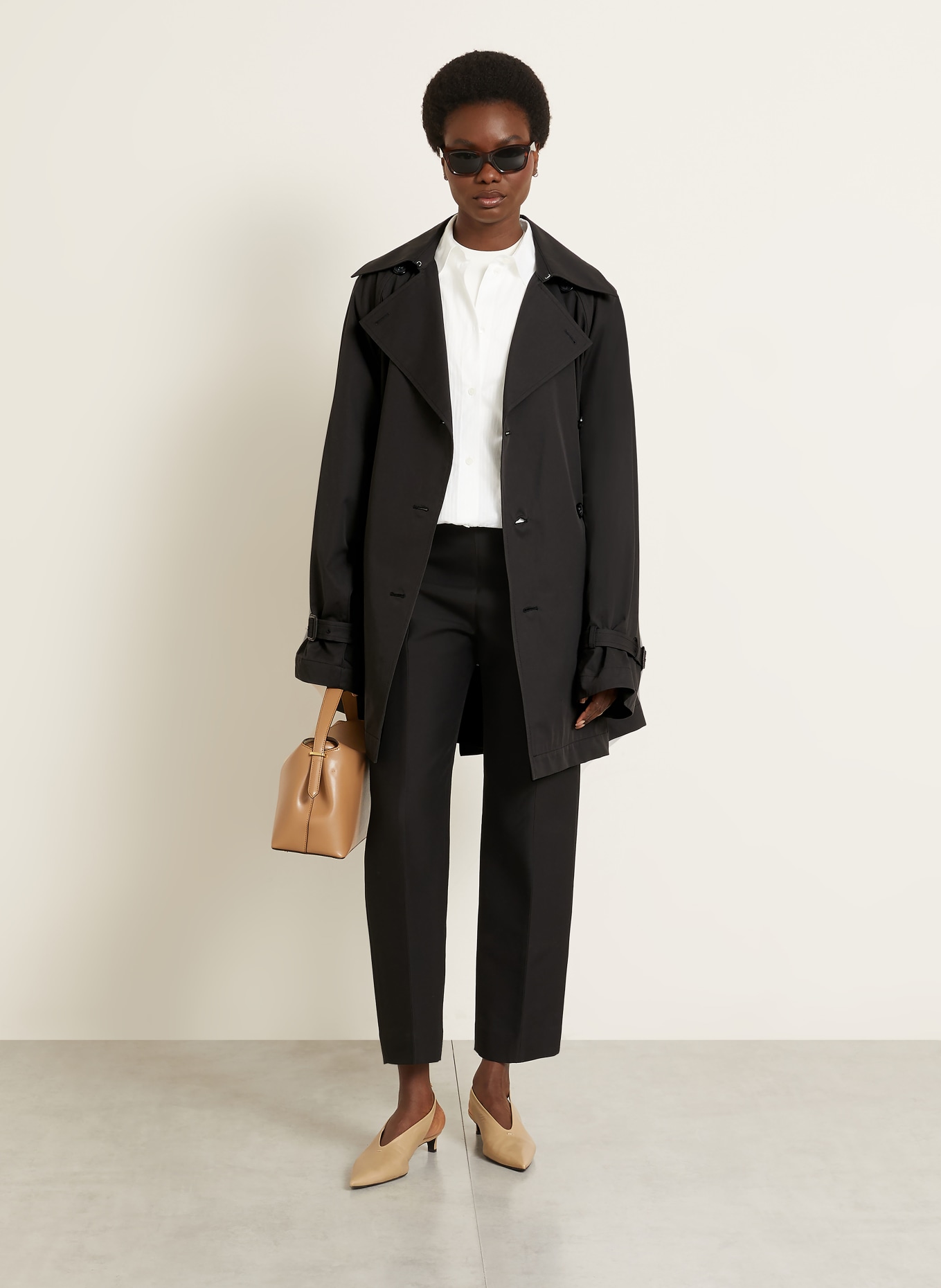 TOTEME trenchcoat: ZWART