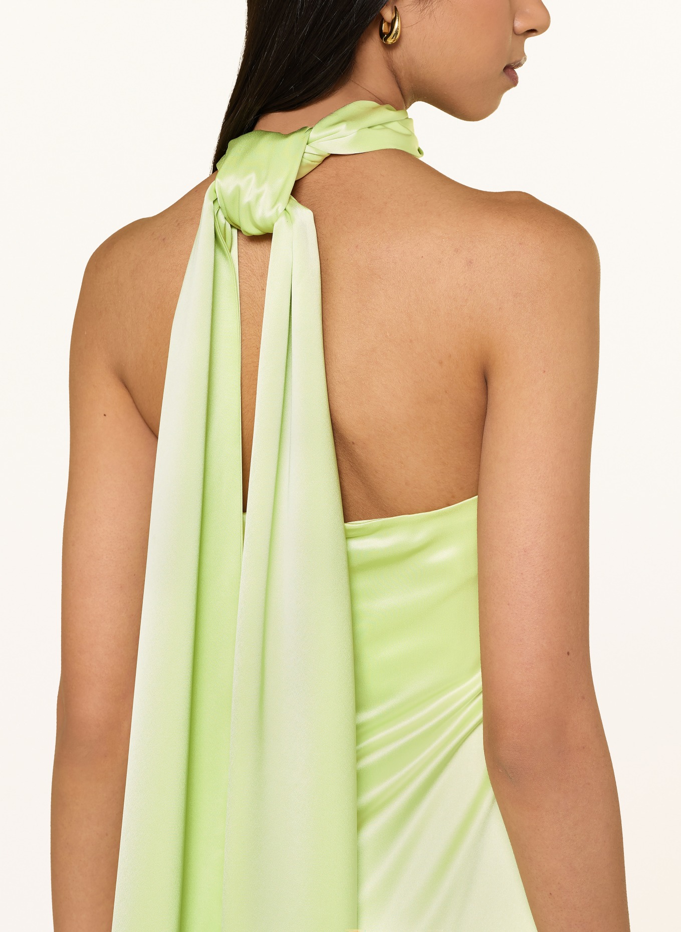 MALINA Off-Shoulder-Kleid ZELDA aus Satin mit abnehmbarem Schal: HELLGRÜN
