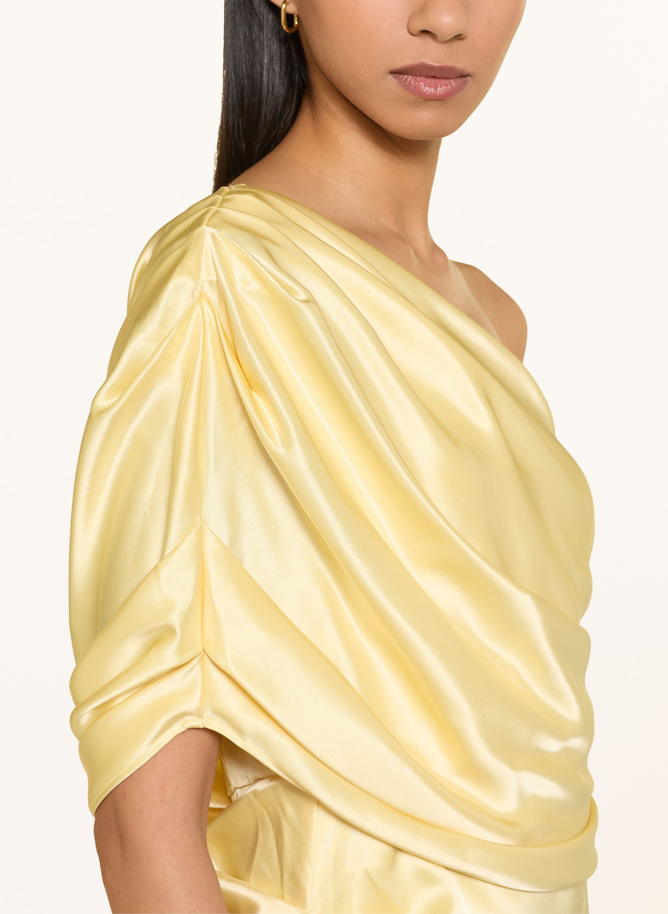 MALINA CASSIA-jurk met één schouder van satijn: LICHTGEEL