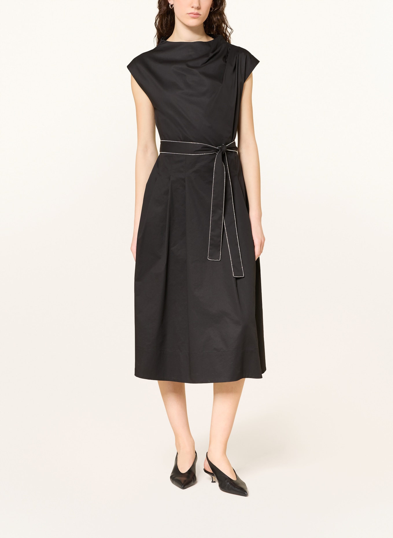 PESERICO Kleid mit Schmucksteinen: SCHWARZ