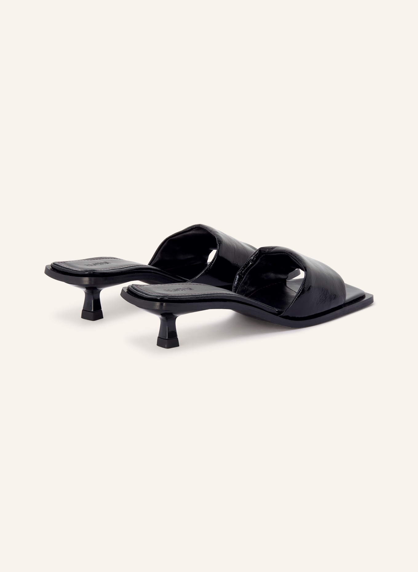 ALOHAS Mules KIA: BLACK