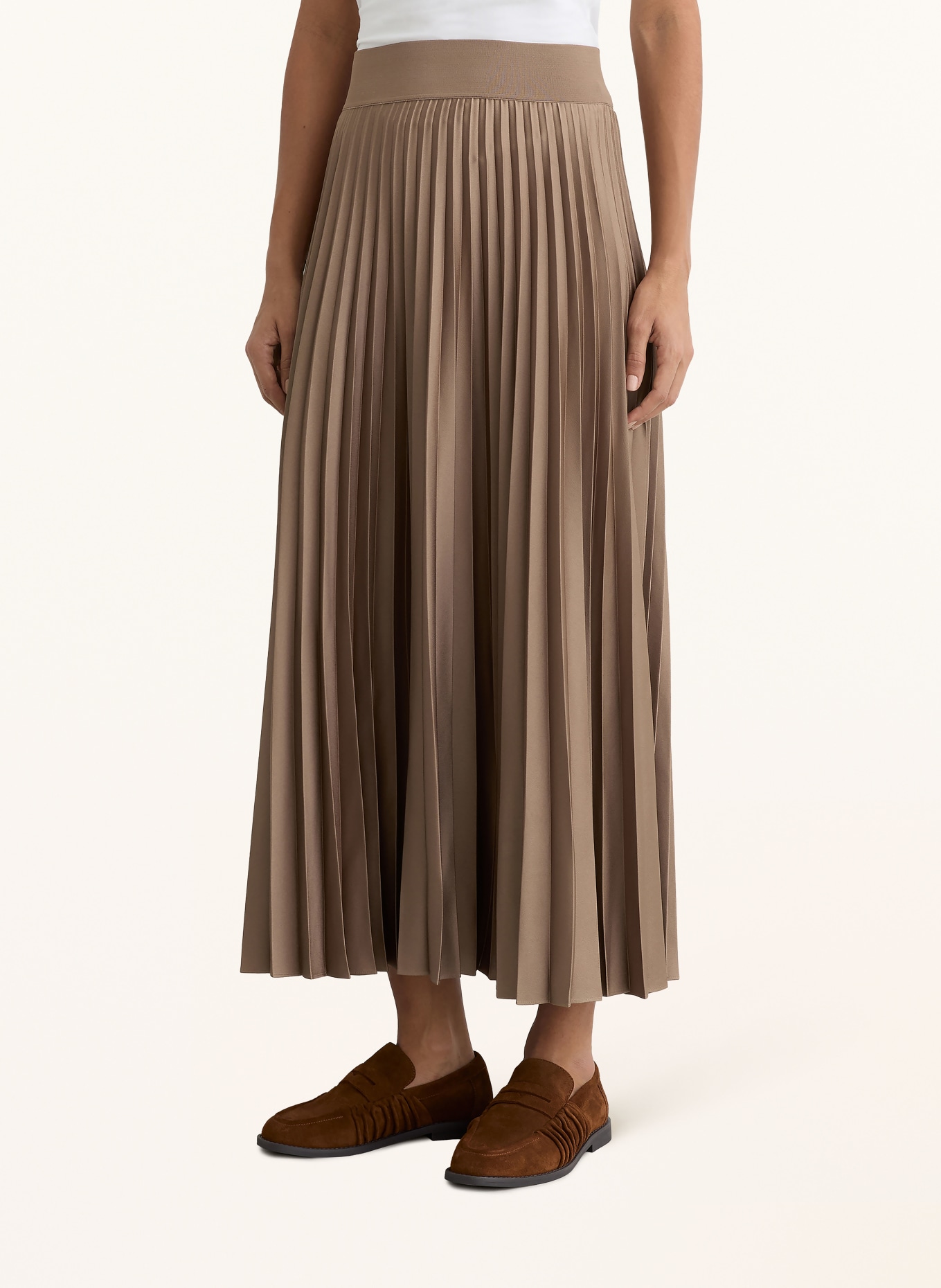 REISS Plisseerock SEREN: BRAUN