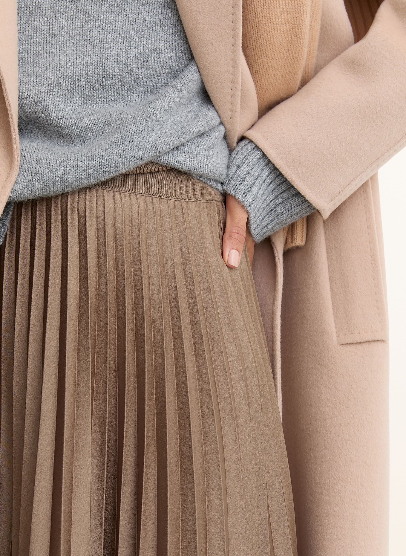 REISS Plisseerock SEREN: BRAUN