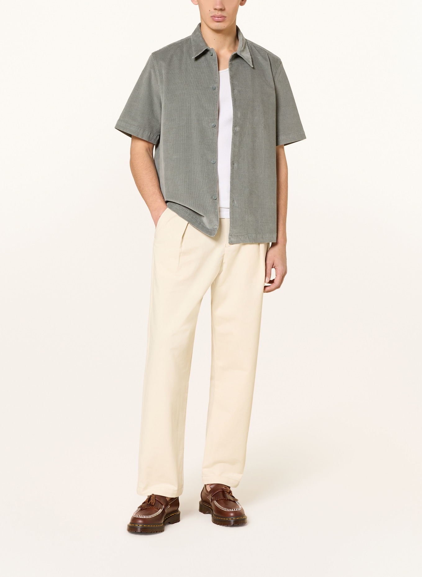 DRYKORN MERYN Comfort Fit-overhemd met korte mouwen van corduroy: KAKI