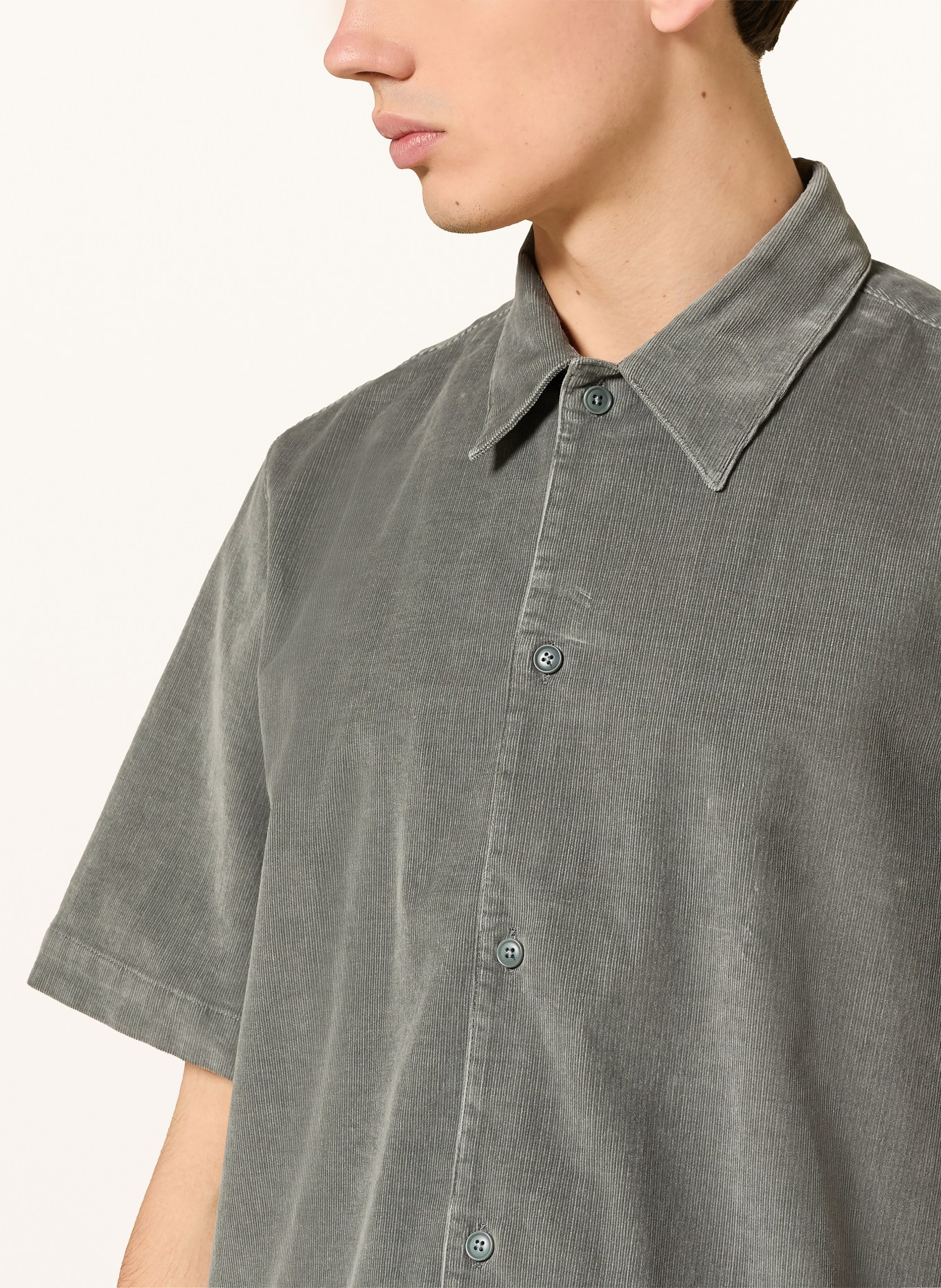 DRYKORN MERYN Comfort Fit-overhemd met korte mouwen van corduroy: KAKI