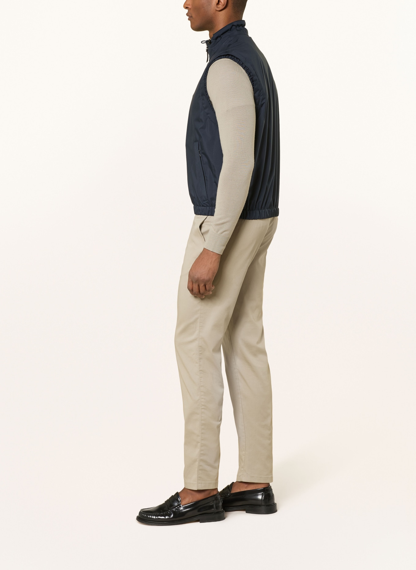 BRAX PHIL Tapered Fit Chinos: LIGHT GREEN