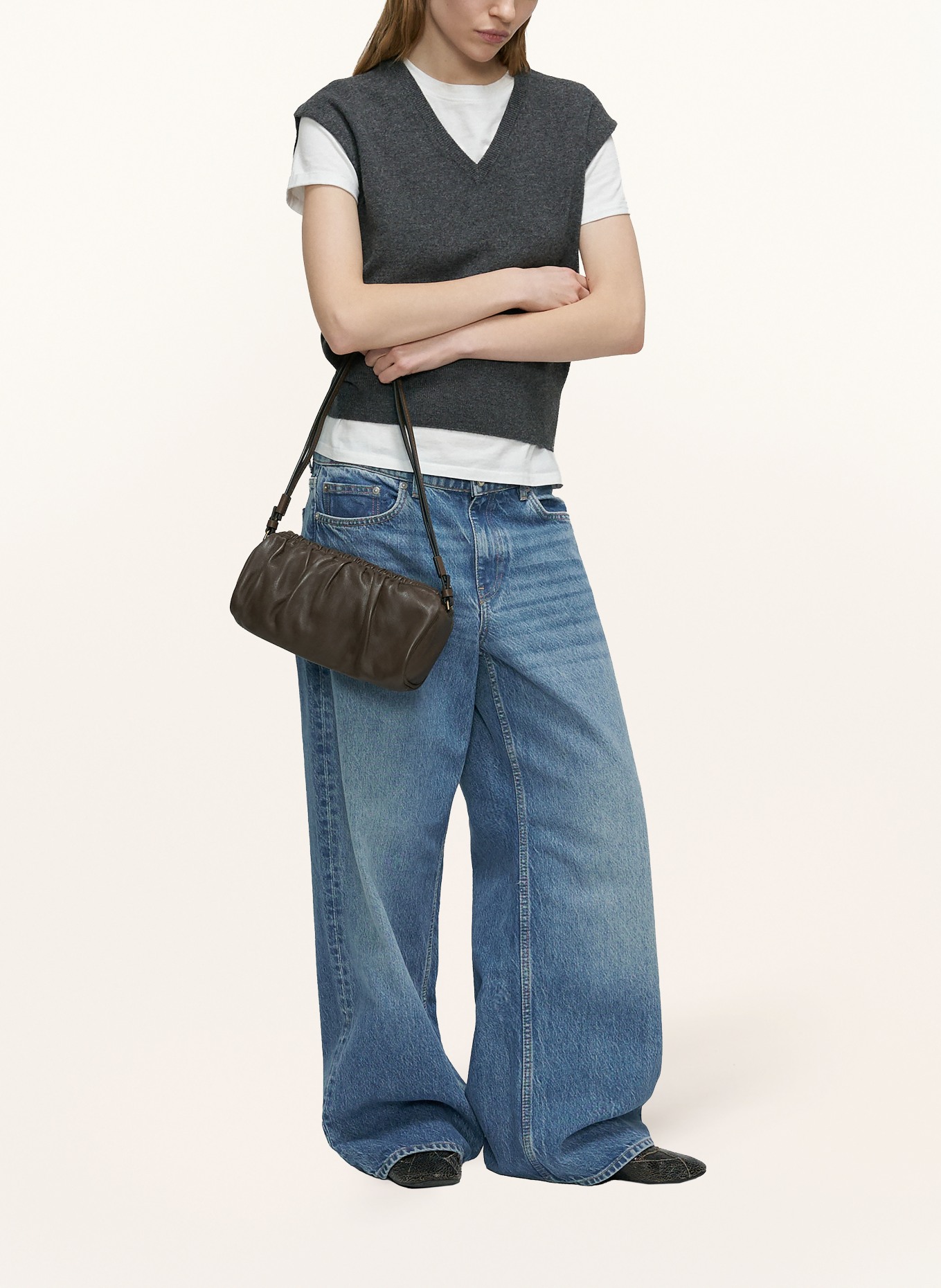 LIEBESKIND Schultertasche CLOUD XS: DUNKELBRAUN