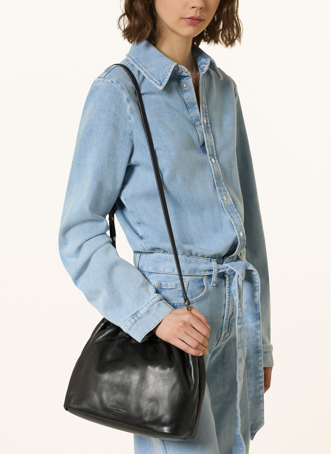 LIEBESKIND Umhängetasche CLOUD II SMALL: SCHWARZ