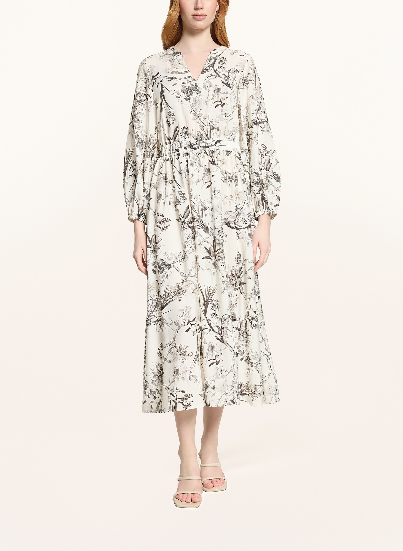 ROBE LÉGÈRE robe: BLANC / GRIS / NOIR