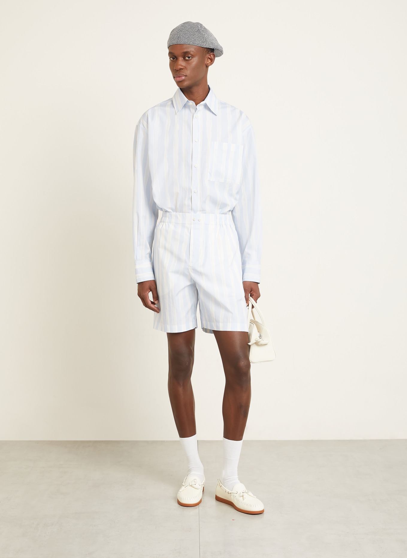 JACQUEMUS Shorts LE SHORT CALECON: HELLBLAU / WEISS