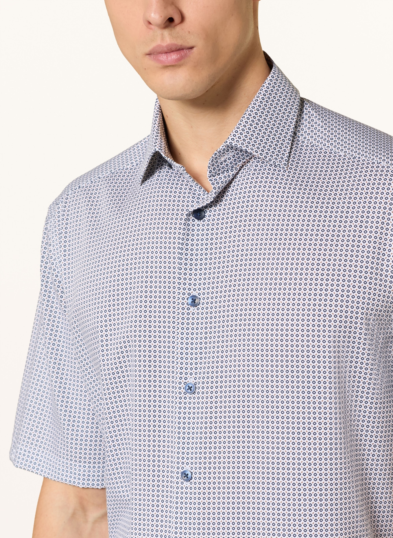 OLYMP Kurzarm-Hemd Luxor comfort fit: WEISS / DUNKELBLAU