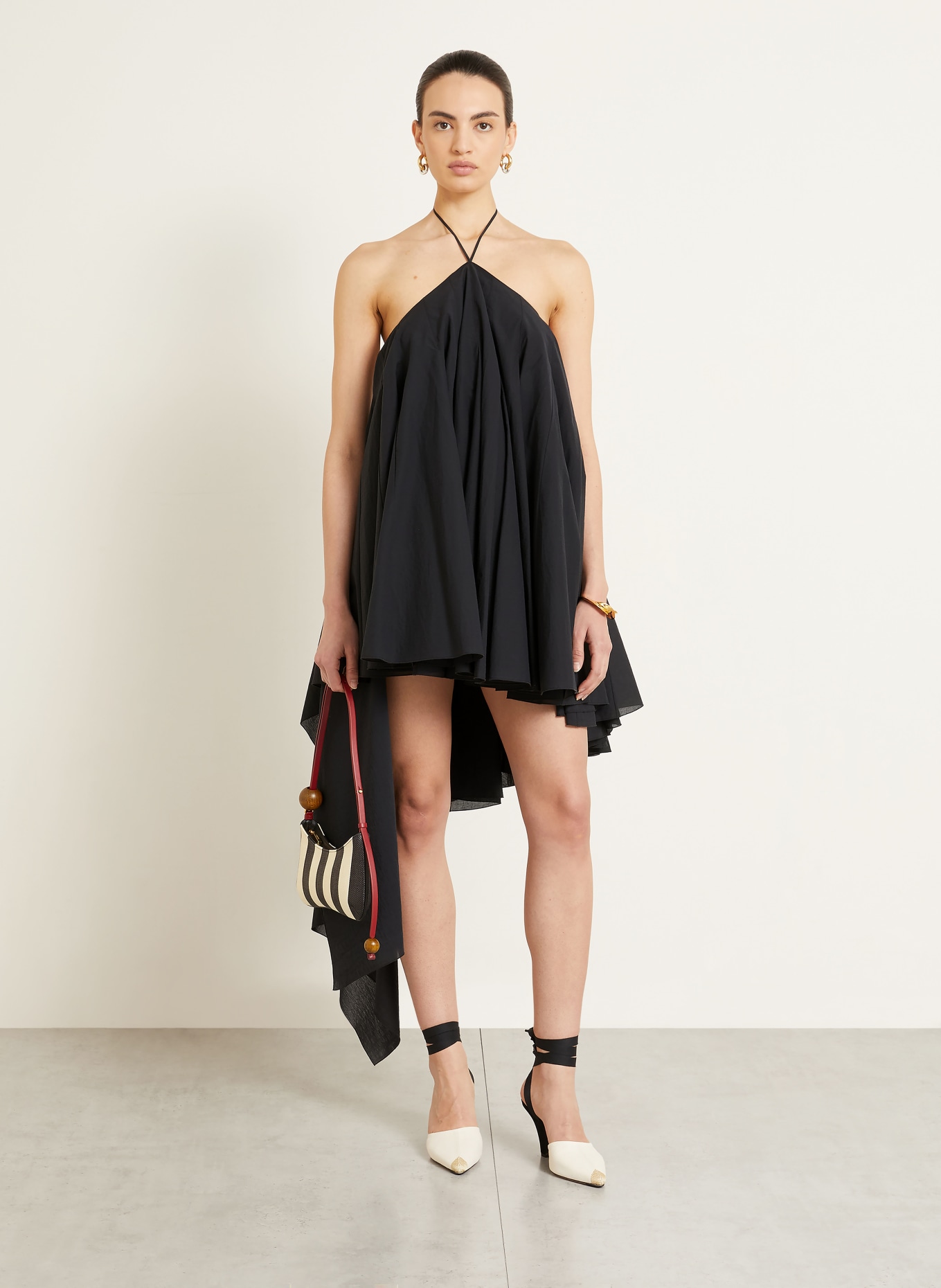 JACQUEMUS Kleid LA ROBE TRIANGLE COURTE: SCHWARZ