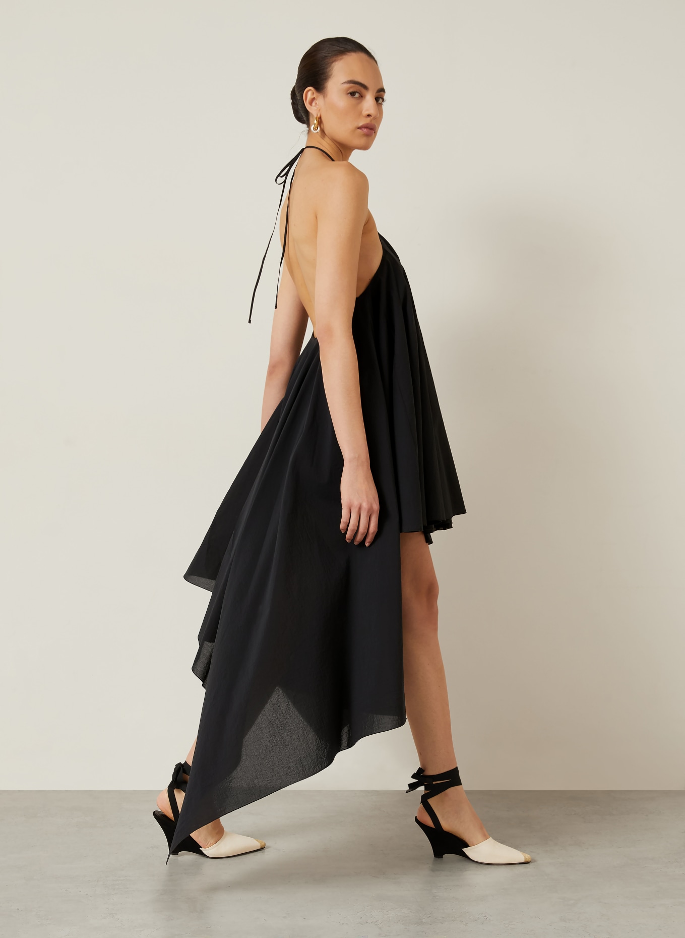 JACQUEMUS Kleid LA ROBE TRIANGLE COURTE: SCHWARZ