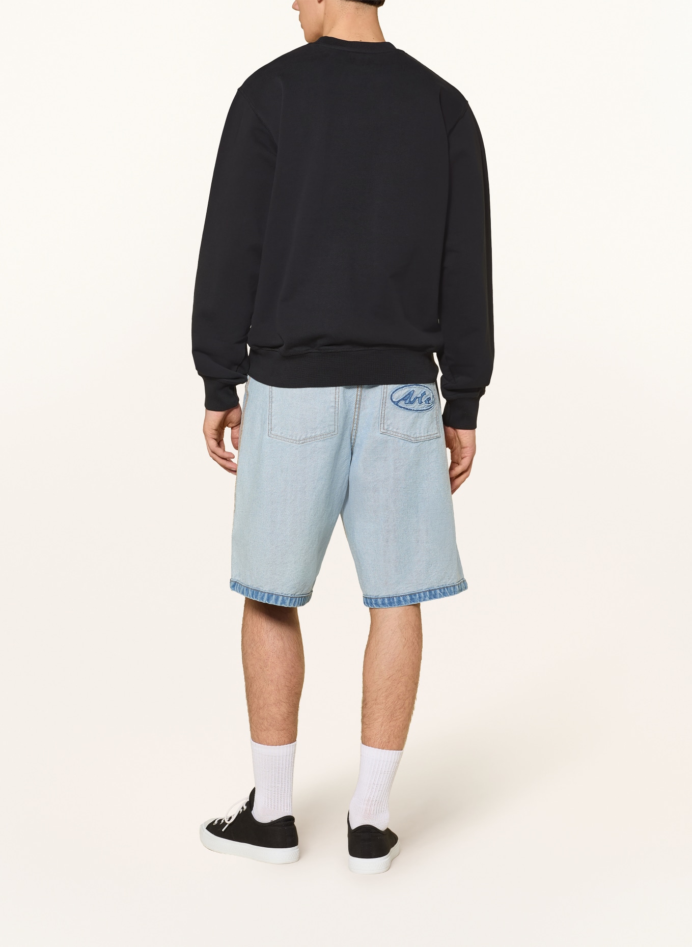 Arte Antwerp Sweatshirt: SCHWARZ / WEISS