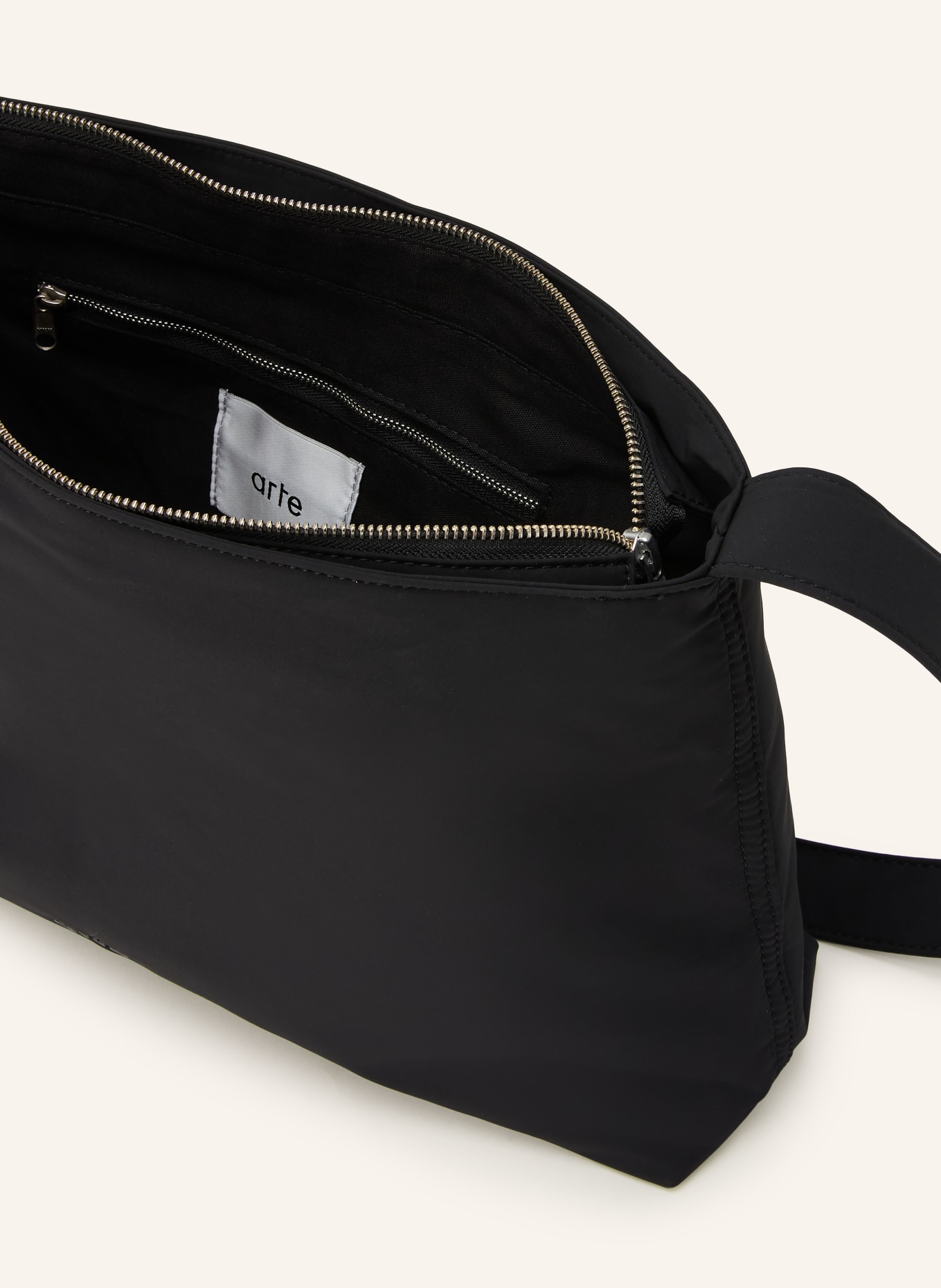 Arte Antwerp schoudertas: ZWART / ZILVER