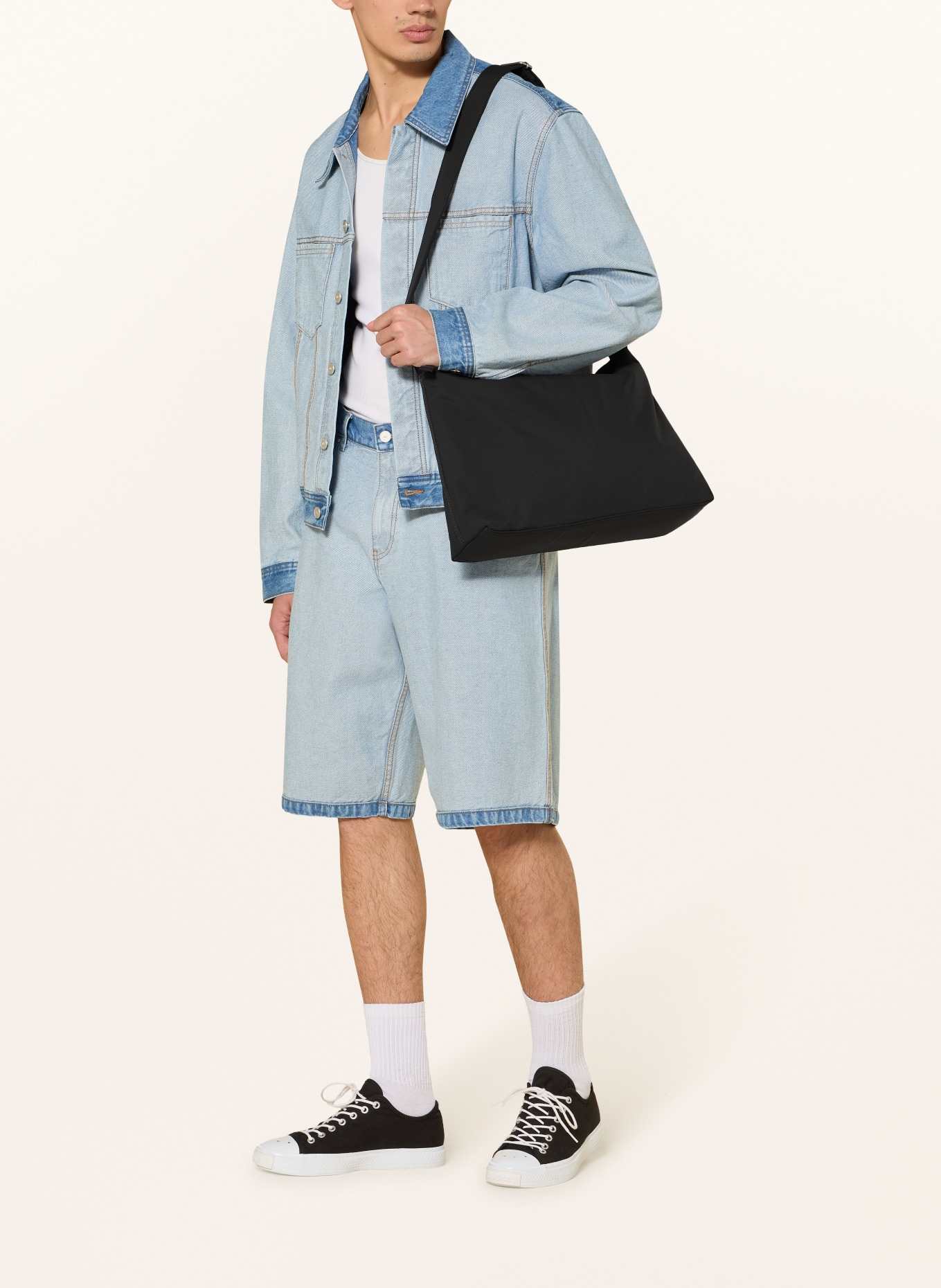 Arte Antwerp schoudertas: ZWART / ZILVER