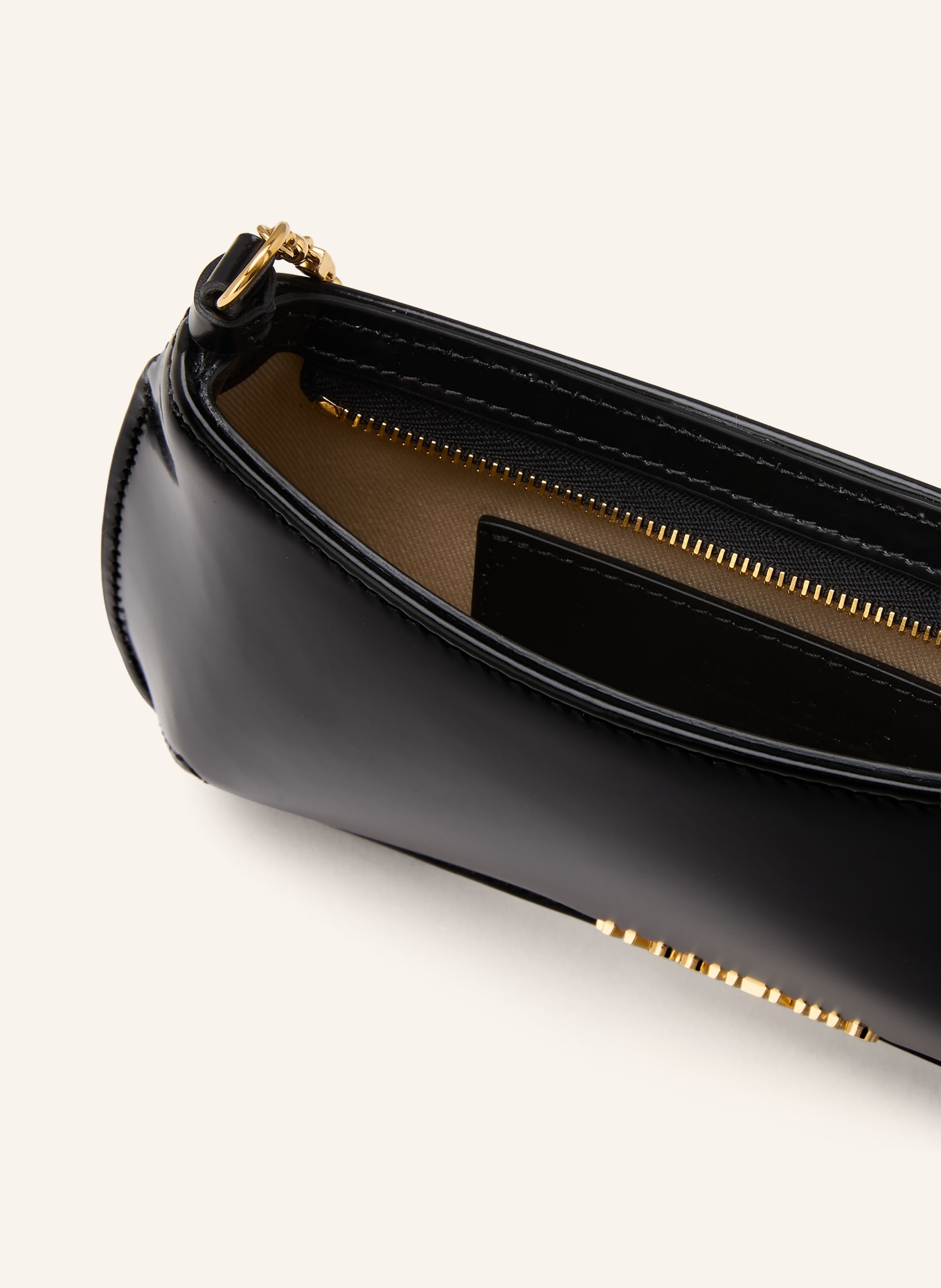 JACQUEMUS Sac à bandoulière LE PETIT BISOU CHAINE: NOIR / OR