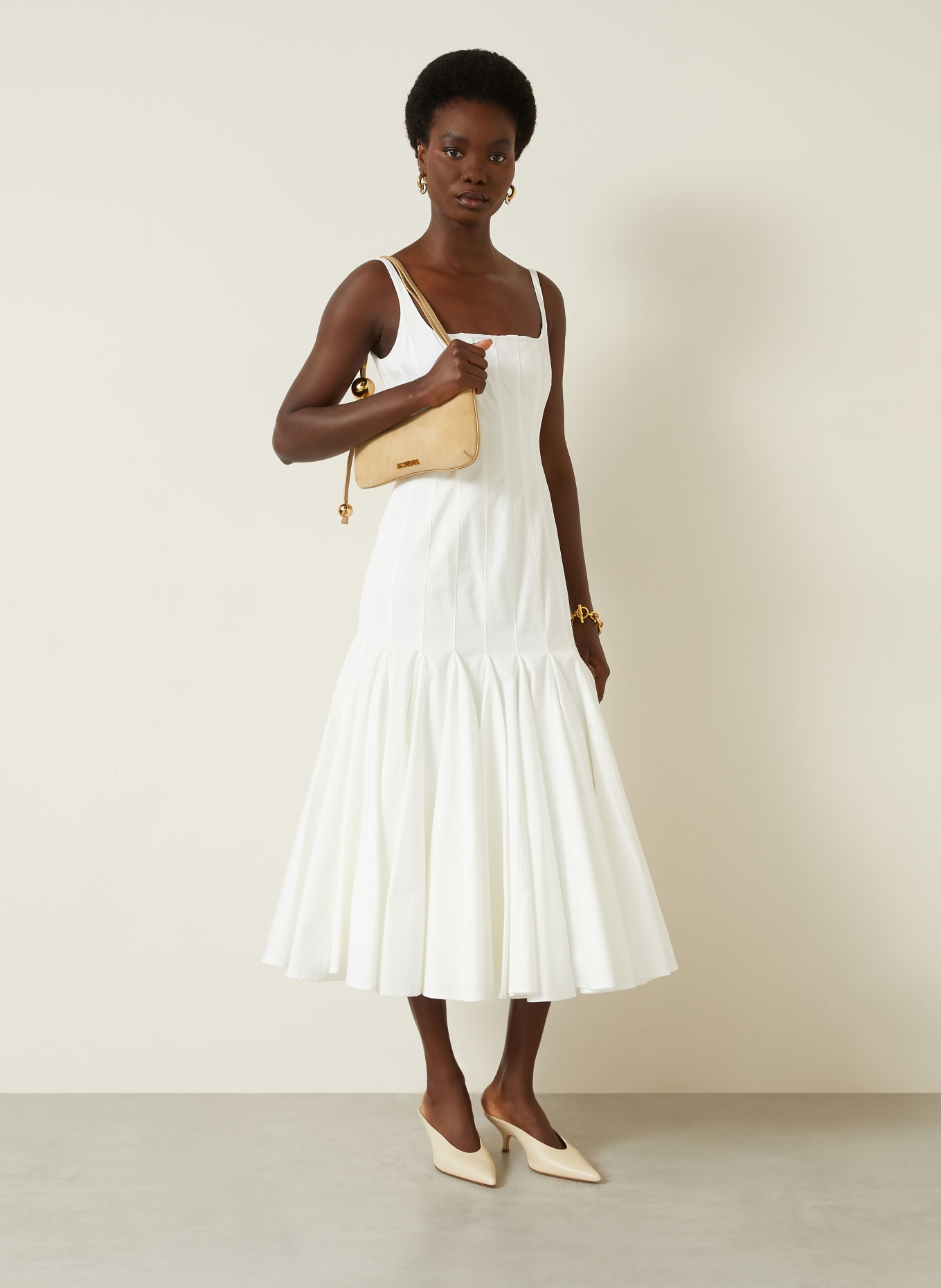 JACQUEMUS Sac à bandoulière LE BISOU PERLE: ÉCRU / OR