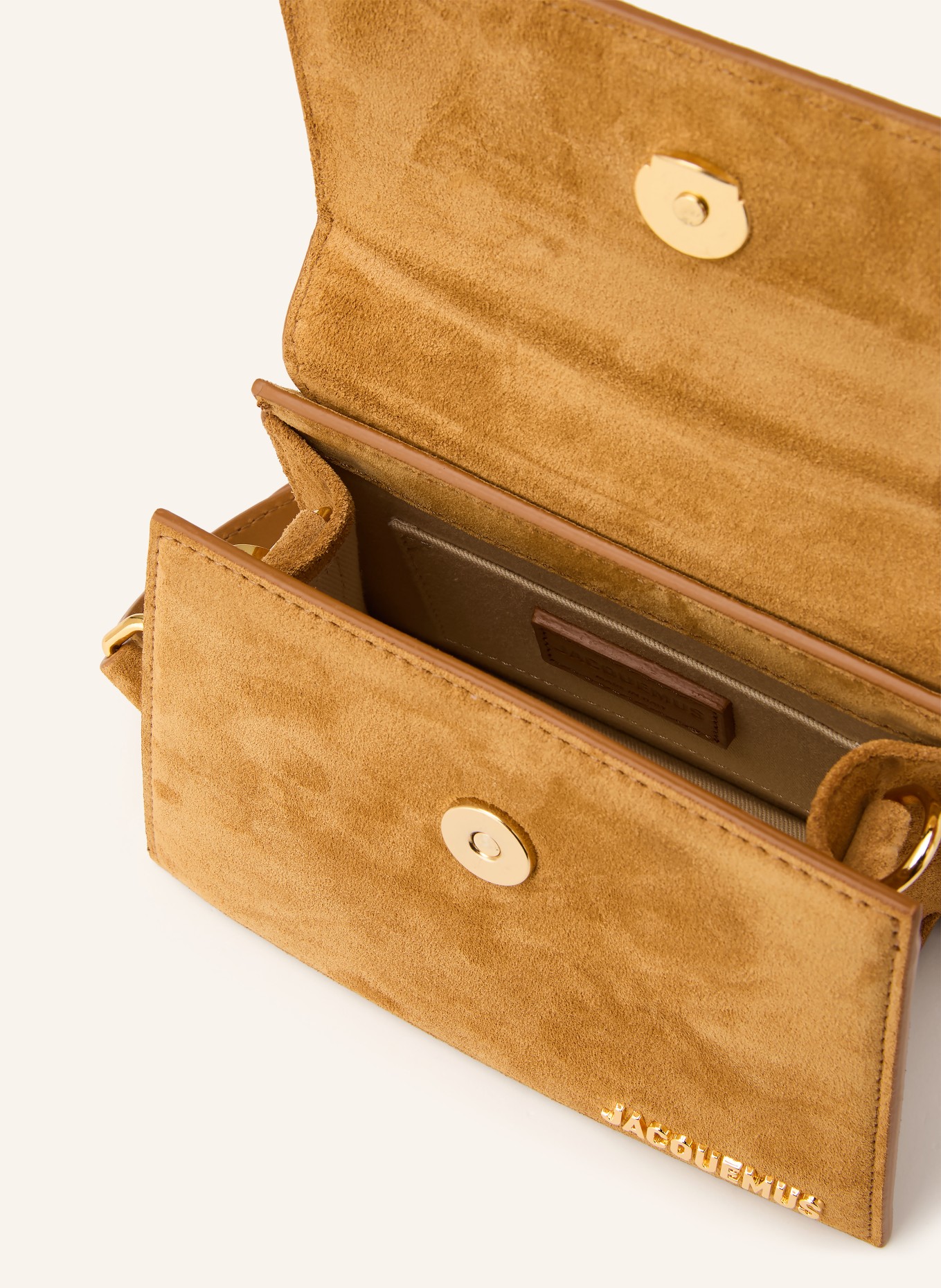 JACQUEMUS Schoudertas LE CHIQUITO MOYEN: COGNAC / GOUD