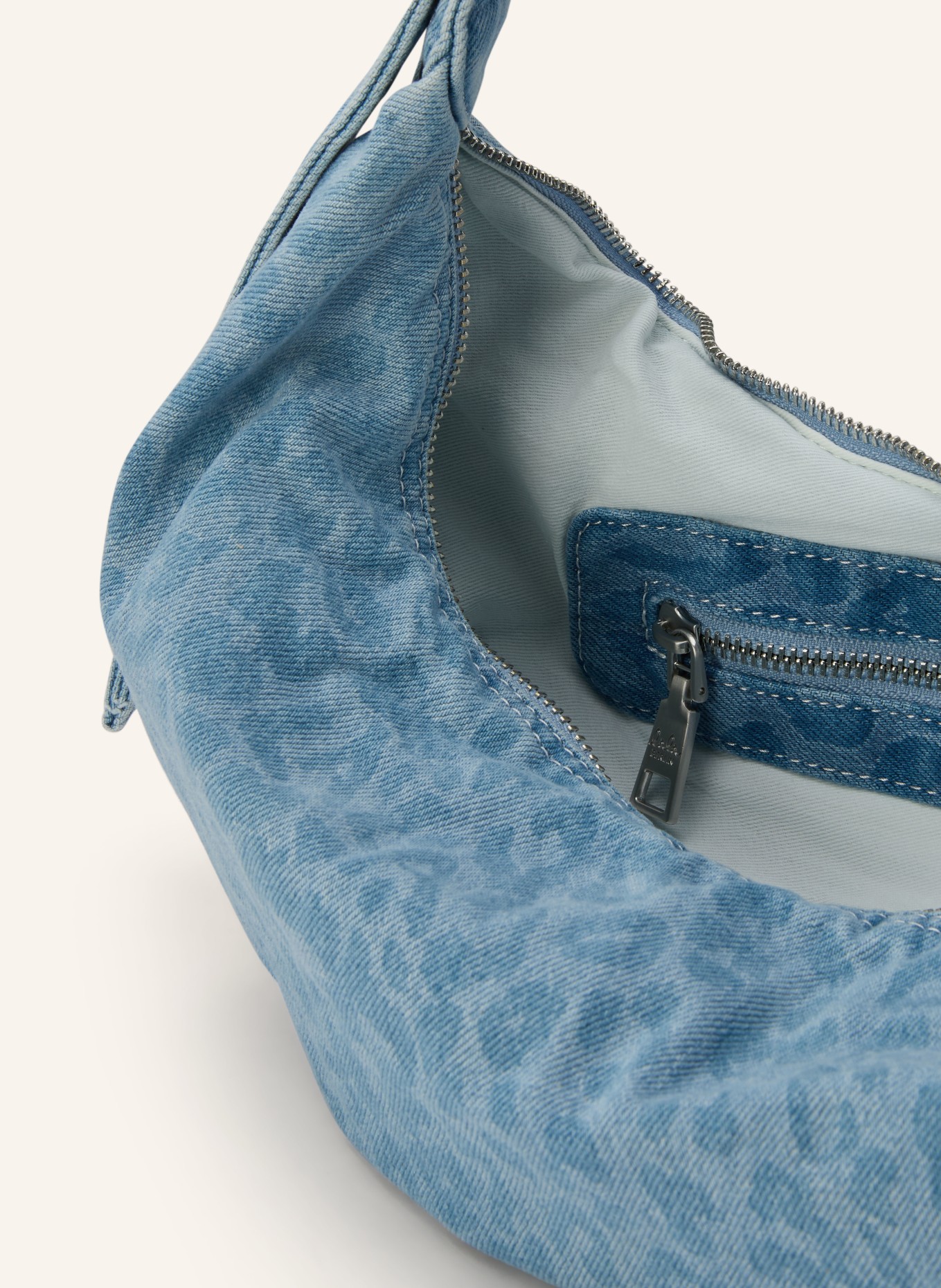 Lala Berlin Schultertasche GILI SMALL: HELLBLAU / BLAU