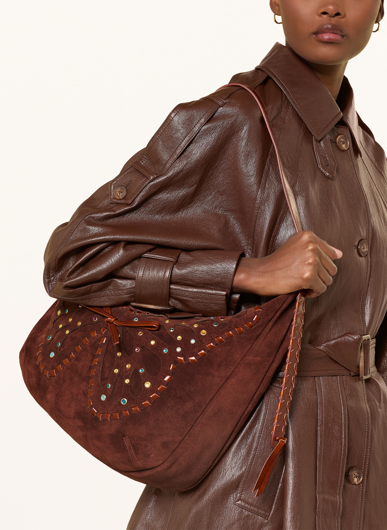 KURT GEIGER Schultertasche mit Schmucksteinen: BRAUN / GOLD