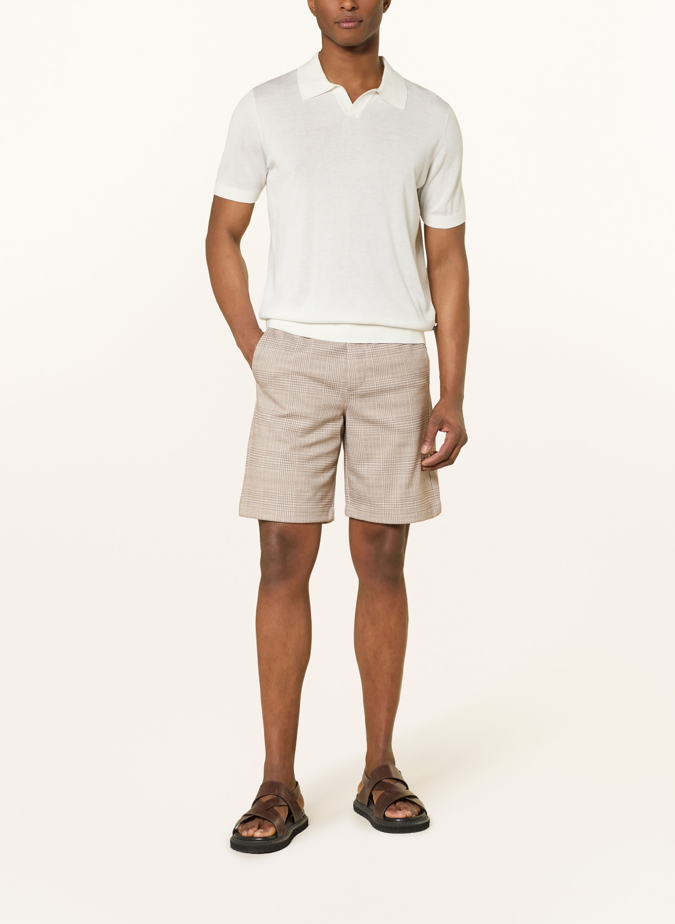 MAERZ MUENCHEN Shorts: BEIGE / WEISS