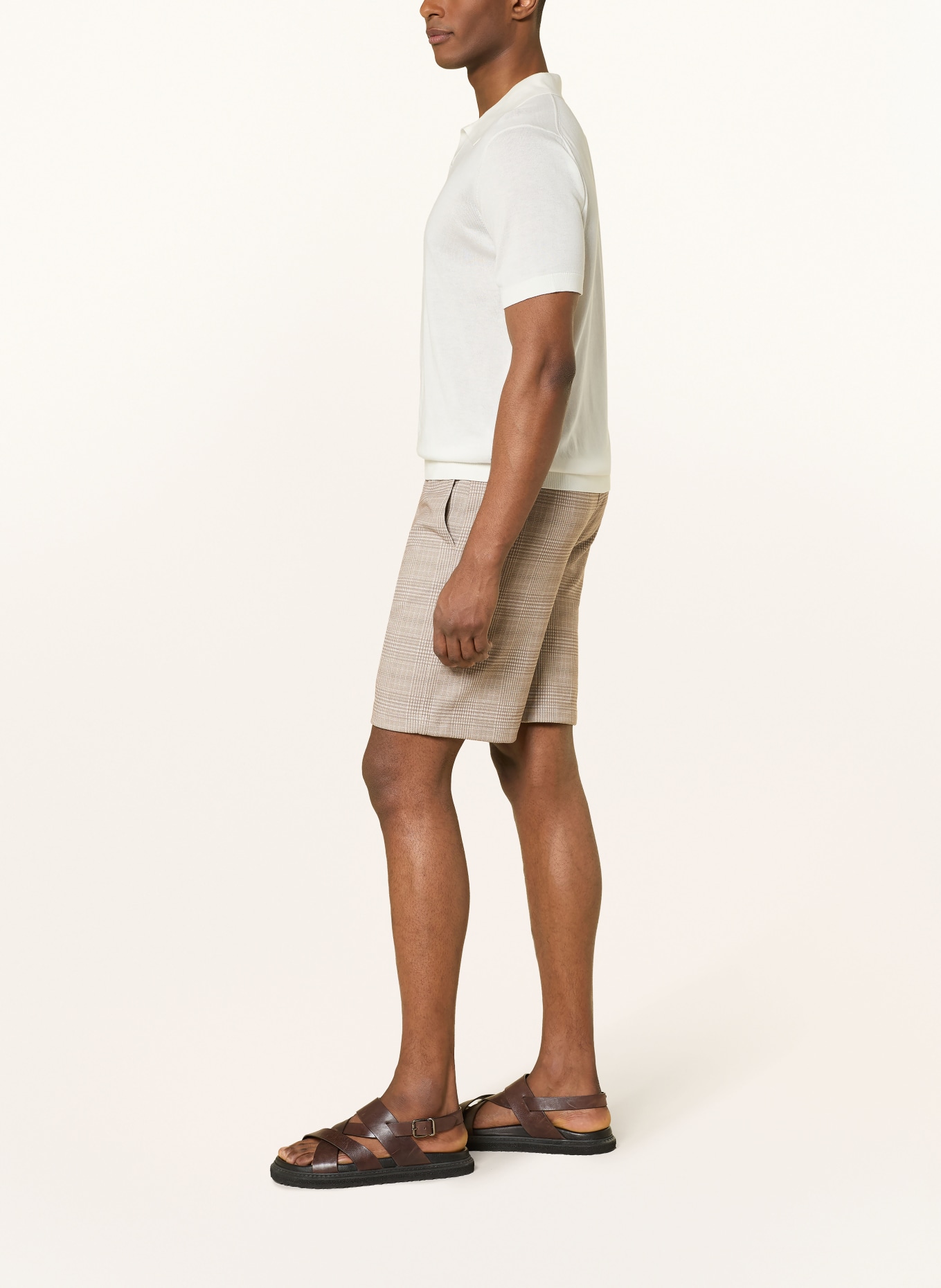 MAERZ MUENCHEN Shorts: BEIGE / WEISS