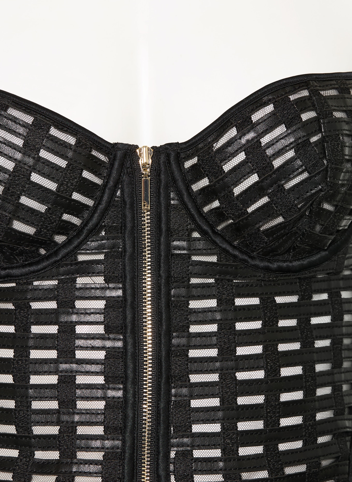 LIVY Corsage BLACK LIGHT: SCHWARZ