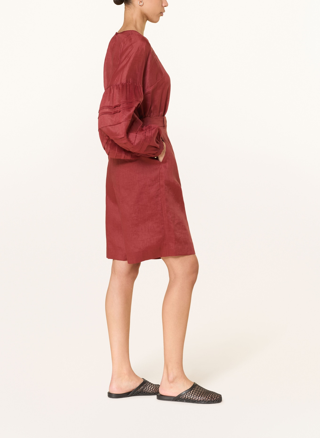 Max Mara STUDIO Linen shorts CARAVAN: DARK RED