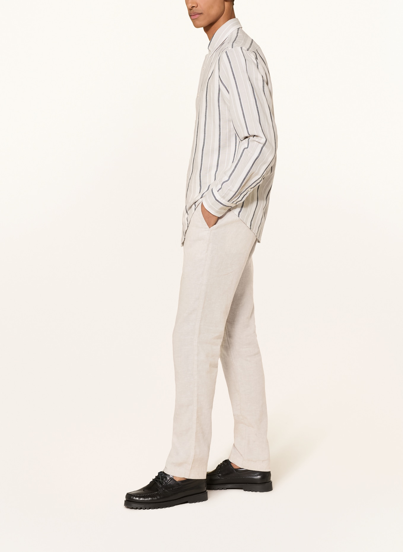 BOSS Leinenchino SANDERSON Regular Fit: HELLGRAU