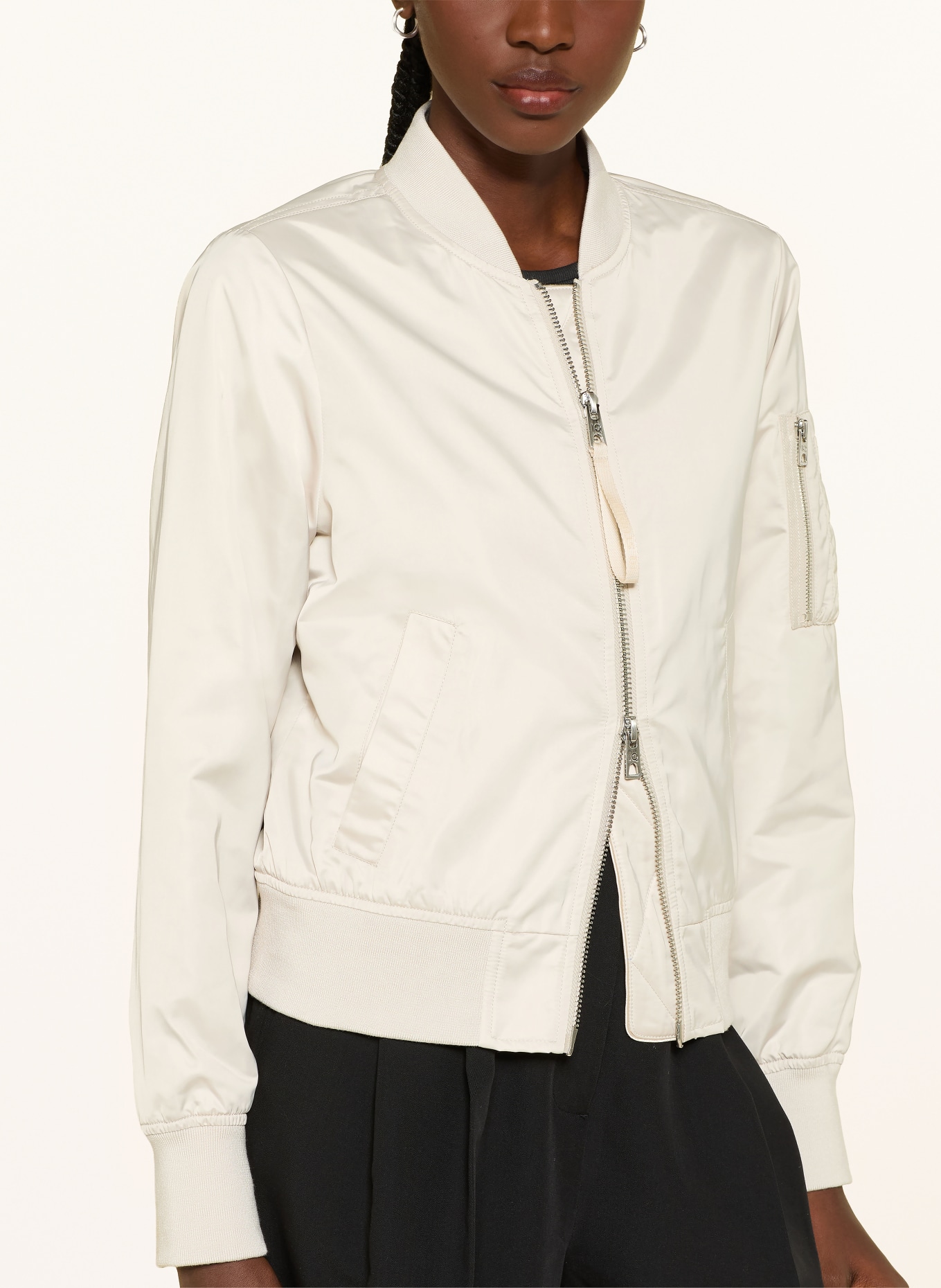 IQ STUDIO Satinblouson: CREME