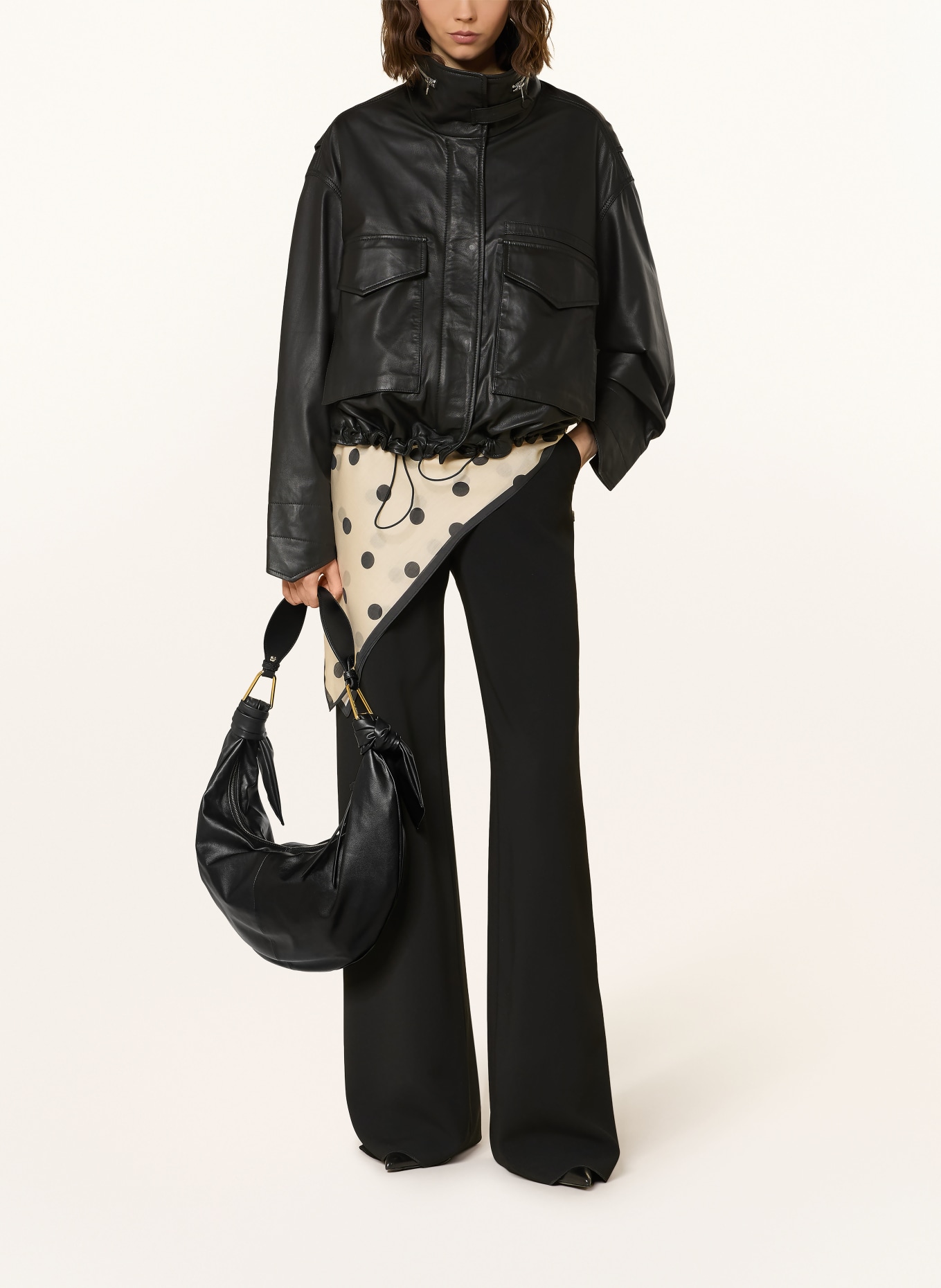 COCCINELLE Beuteltasche: SCHWARZ / GOLD