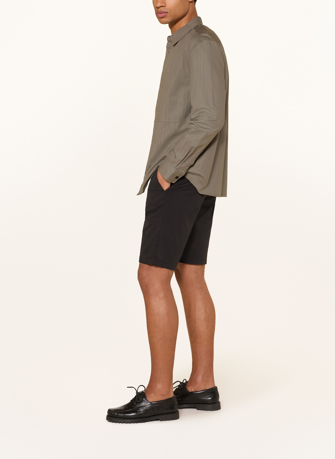 BOSS Chinoshorts Tapered Fit: SCHWARZ