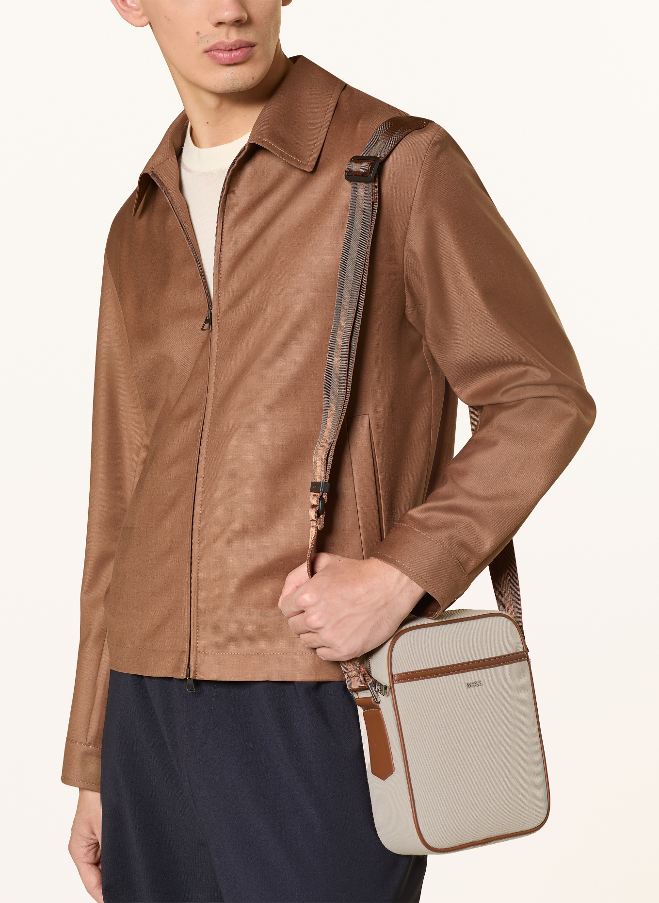 BOSS Schoudertas DAKKAR: BEIGE / BRUIN