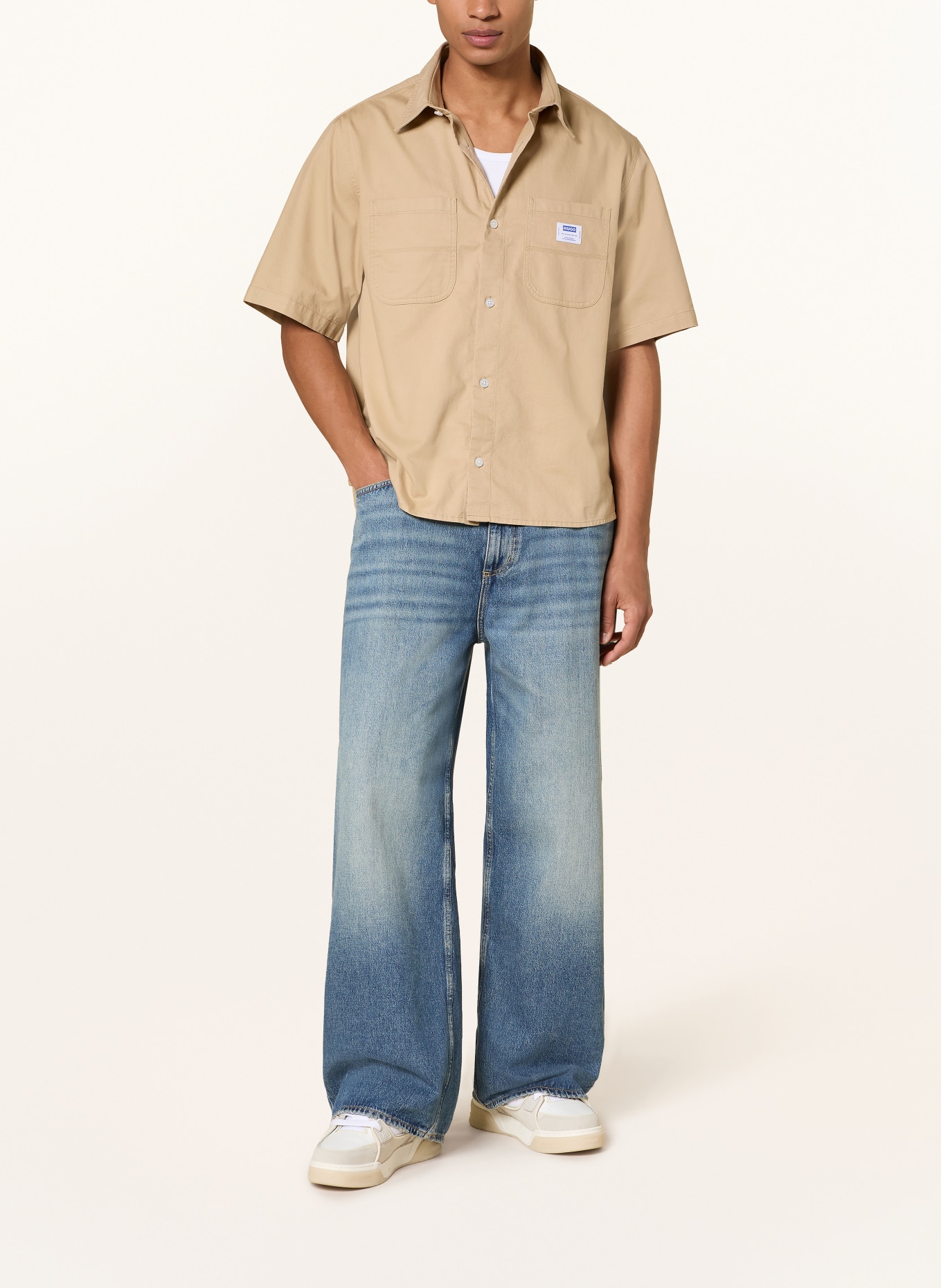 HUGO Kurzarm-Hemd EBWIN Comfort Fit: BEIGE