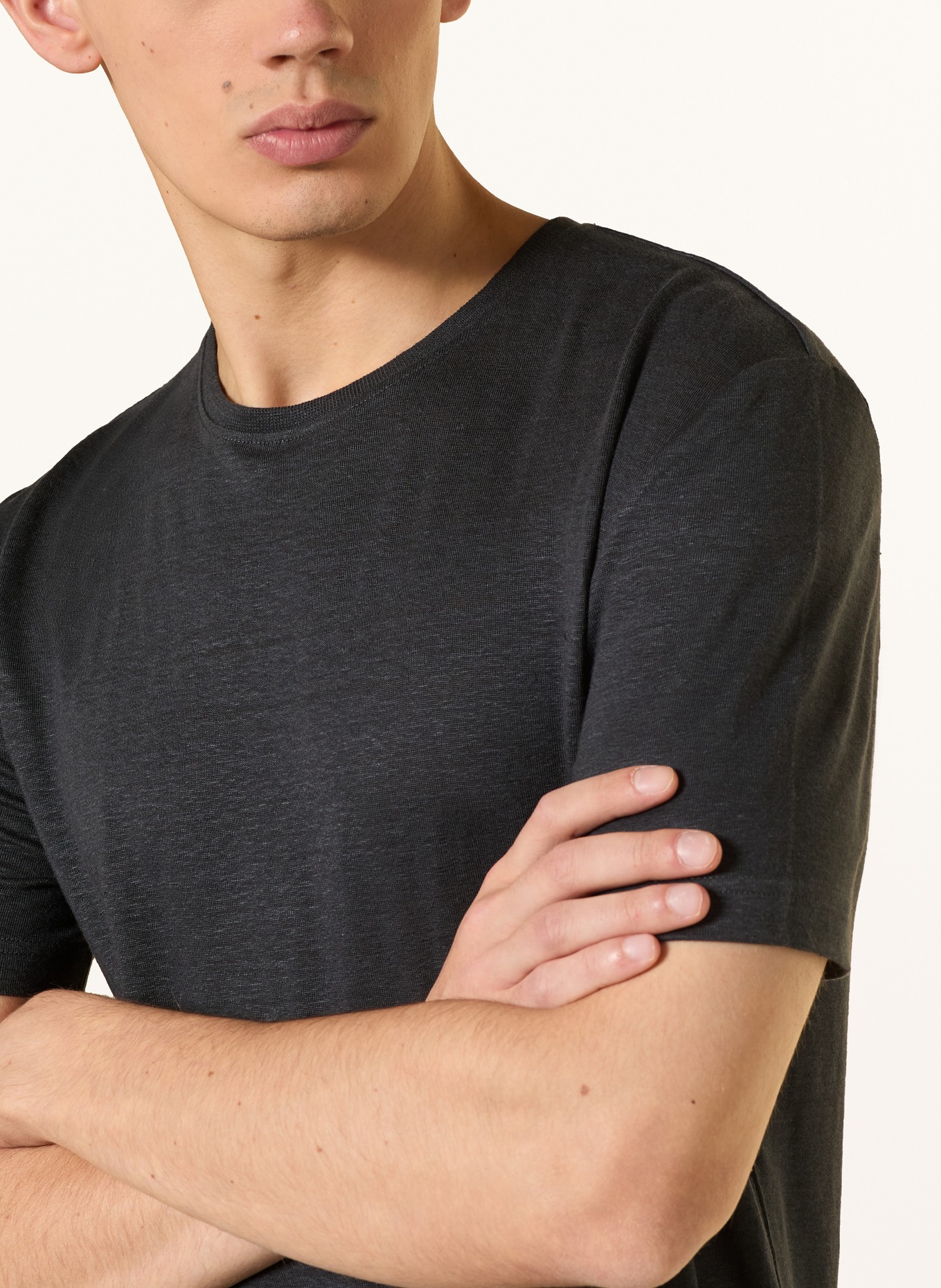 DIGEL T-shirt DARK van linnen: DONKERGRIJS