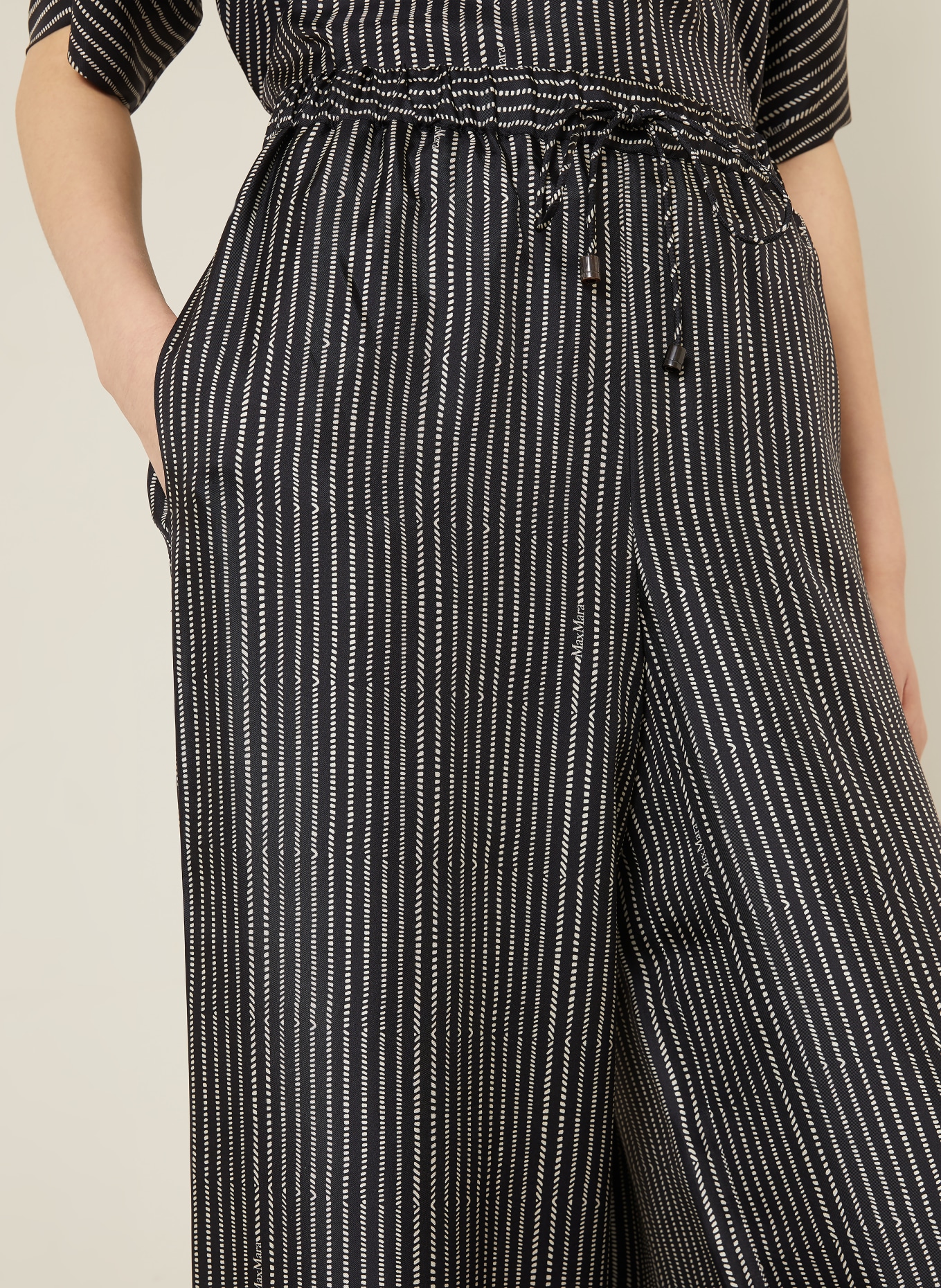 Max Mara Marlenehosen CLARINO aus Seide: SCHWARZ / ECRU