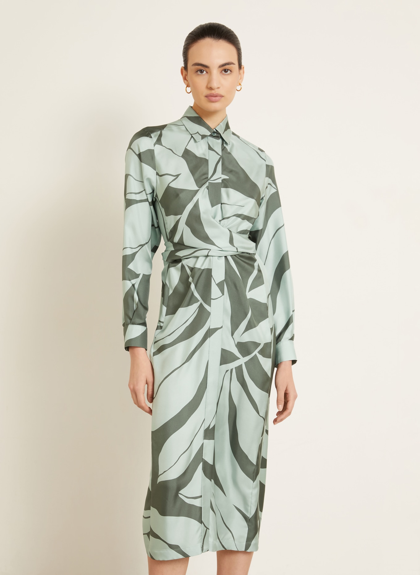Max Mara Overhemdjurk ROBINIA van satijn: LICHTGROEN / GROEN