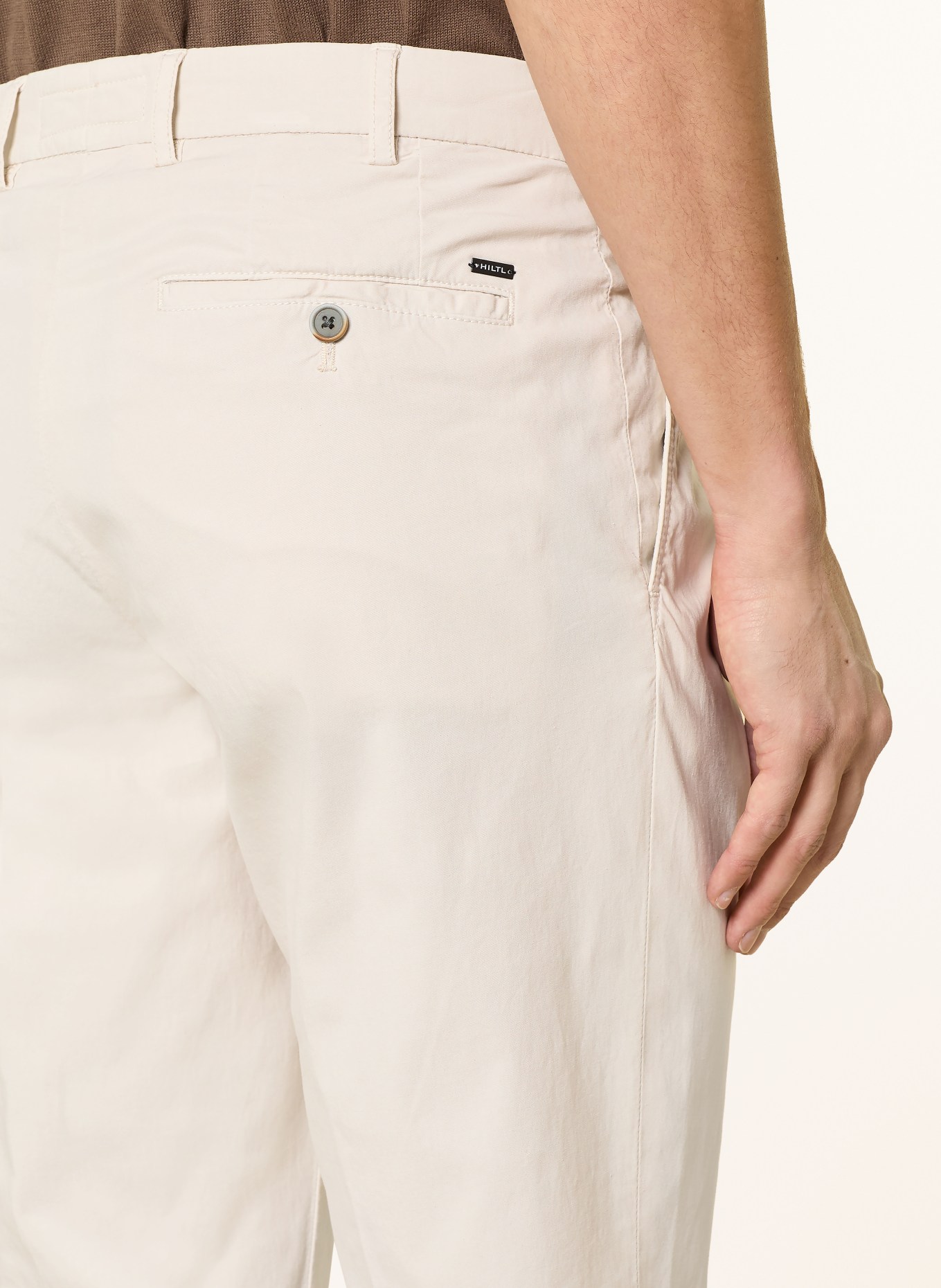 HILTL Chino coupe ajustée: CRÈME