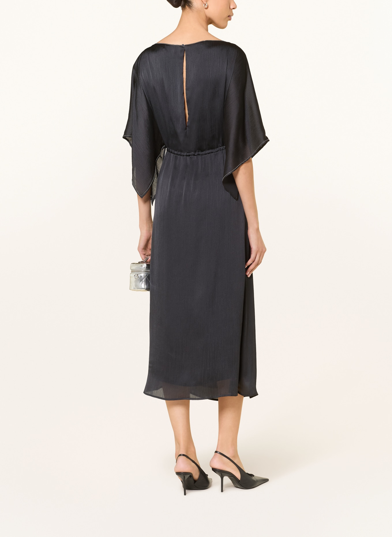 PESERICO Satijnen jurk met 3/4-mouwen en strass-steentjes: ZWART