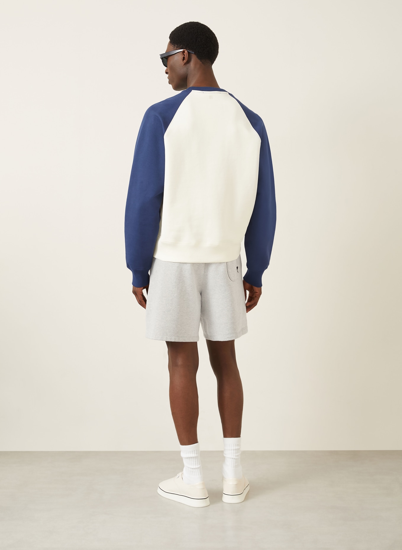 AMI PARIS Sweatshorts: HELLGRAU