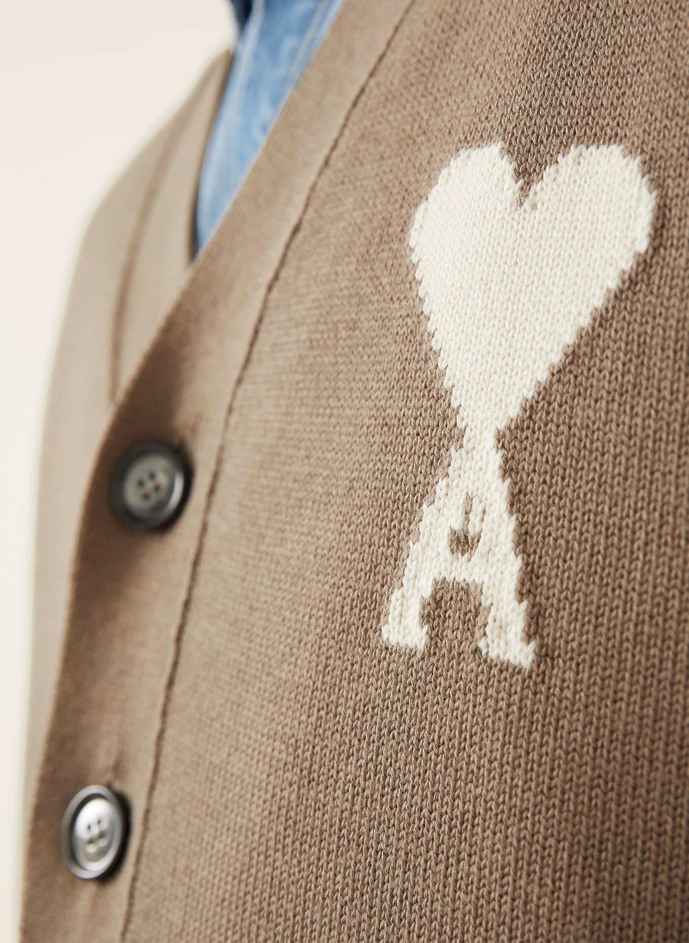 AMI PARIS Strickjacke: TAUPE / CREME