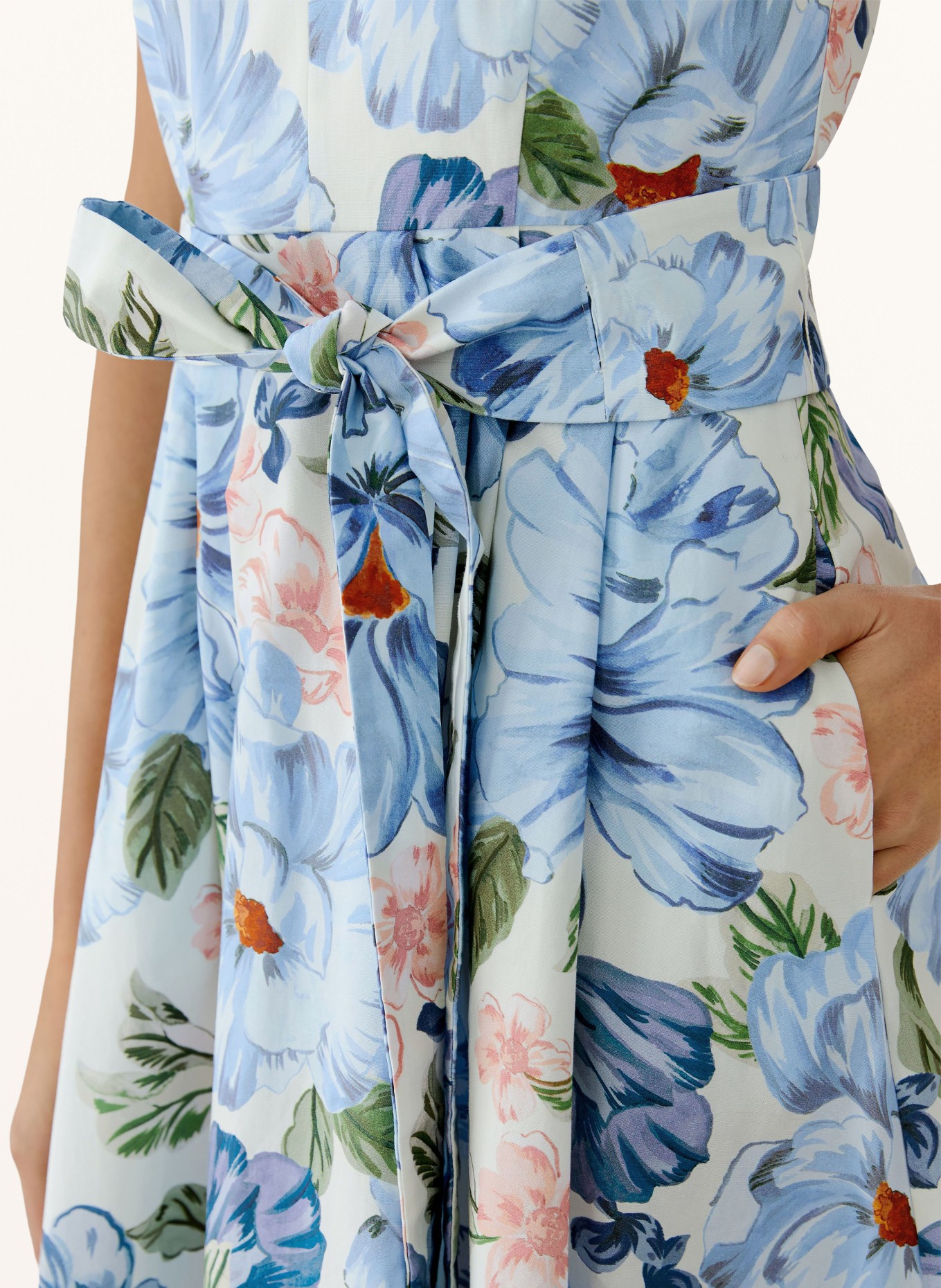 oui Kleid: BLAU / HELLROT / GRÜN