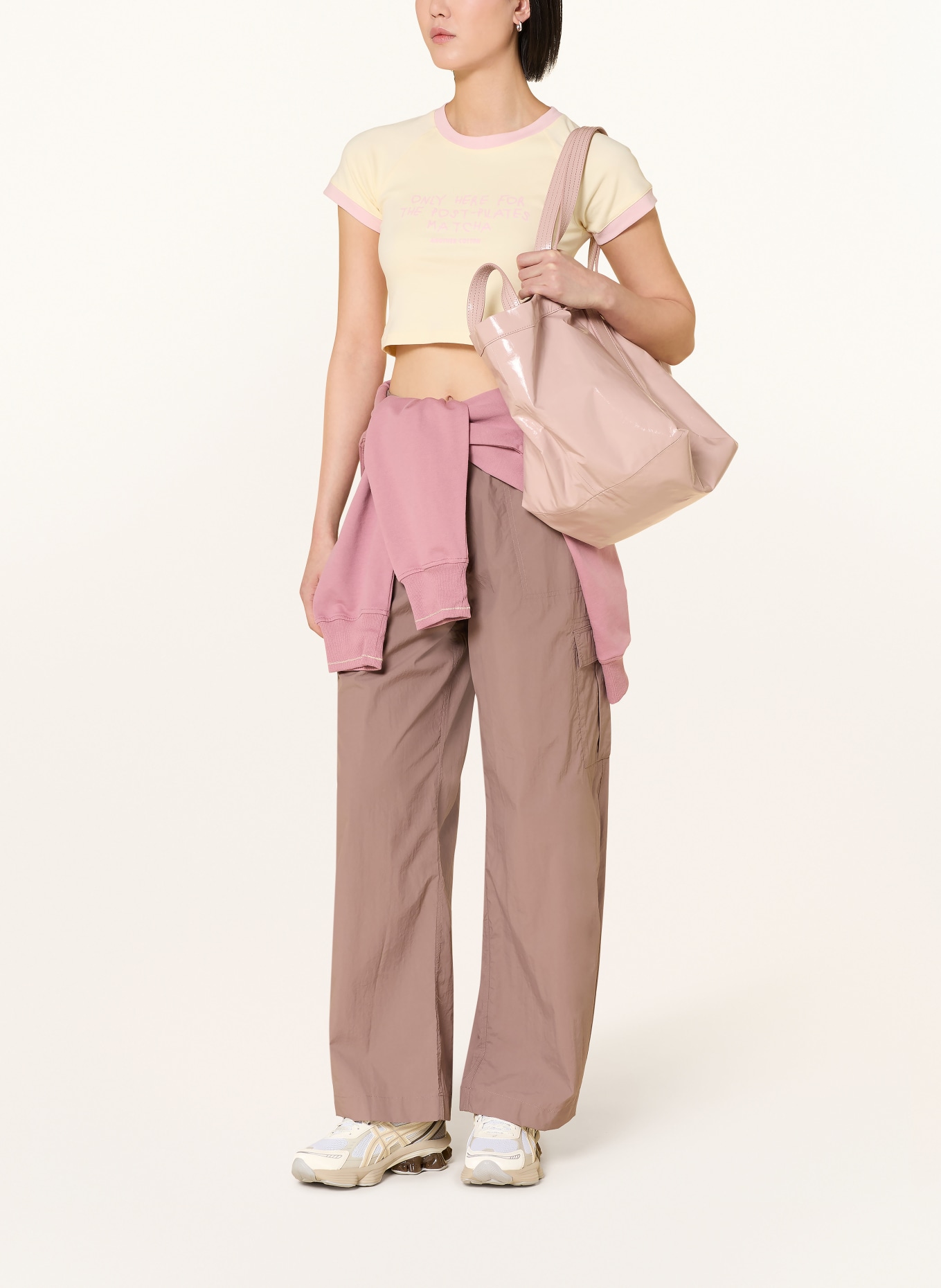 another COTTON LAB Cropped-Shirt POST PILATES: CREME / HELLROSA