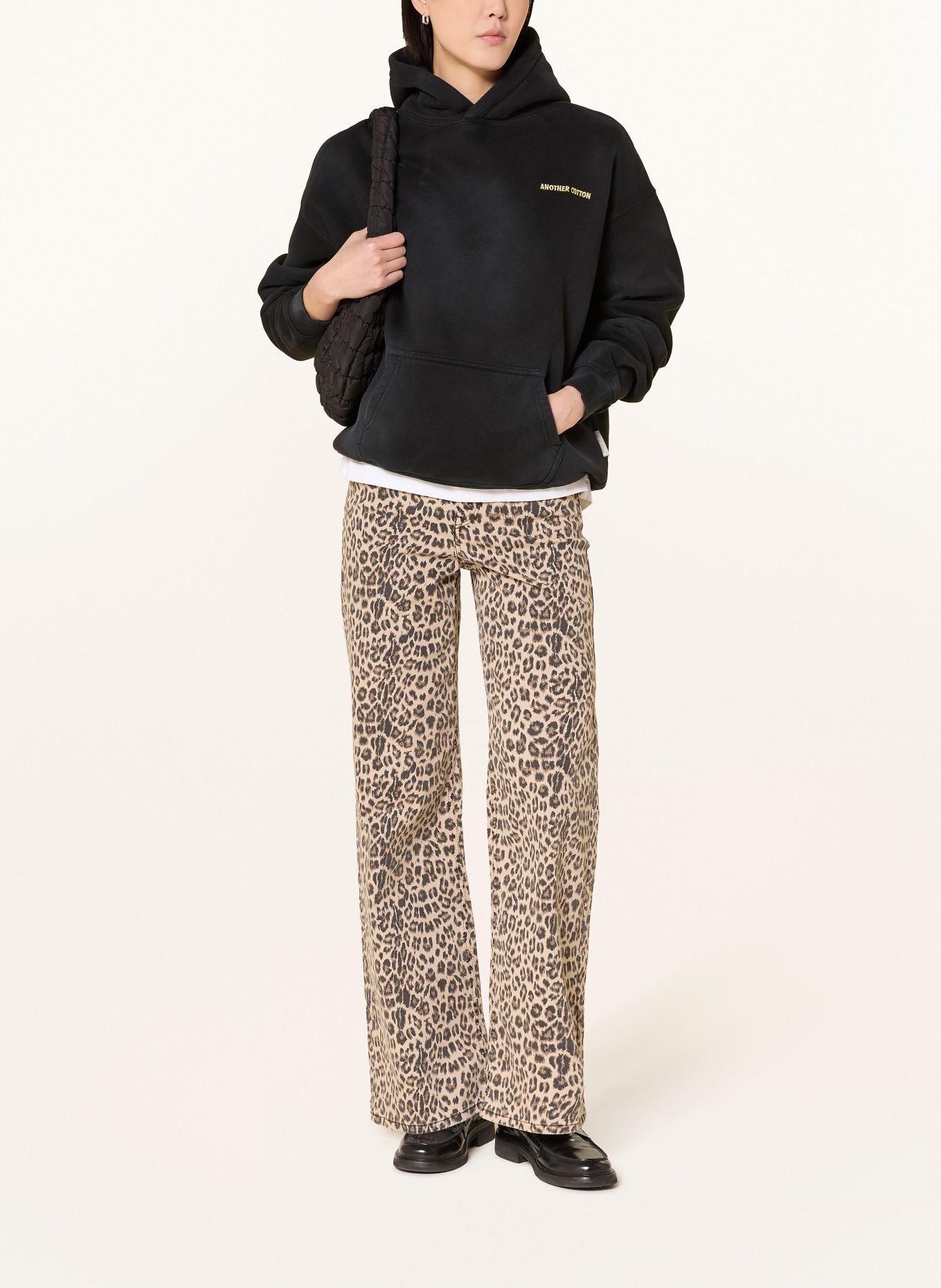 another COTTON LAB Sweat à capuche POST PILATES WASHED: NOIR