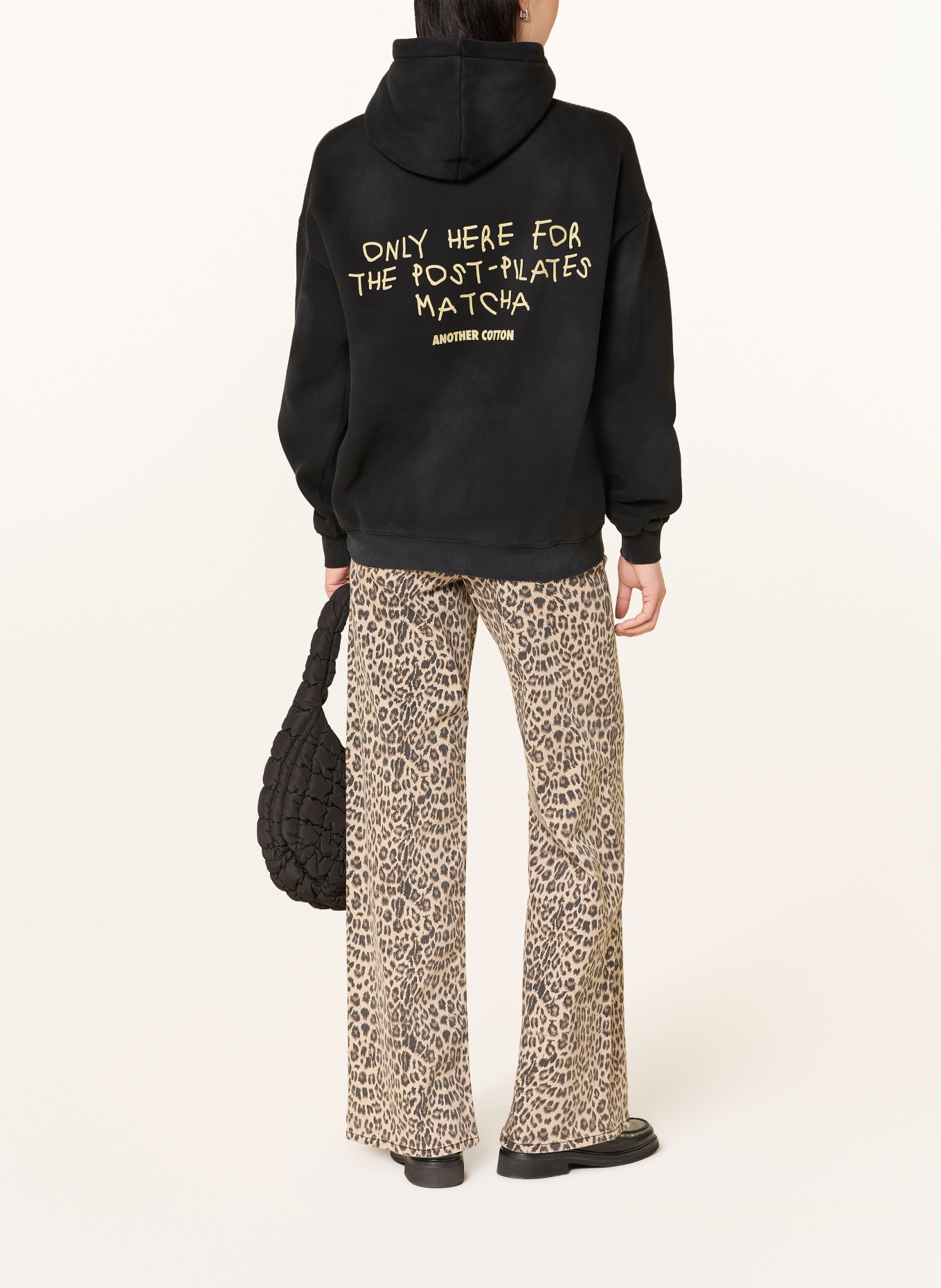 another COTTON LAB Sweat à capuche POST PILATES WASHED: NOIR