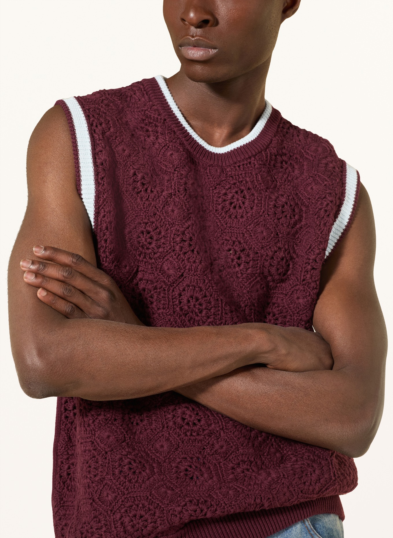 DRÔLE DE MONSIEUR Pullunder: DUNKELROT / WEISS